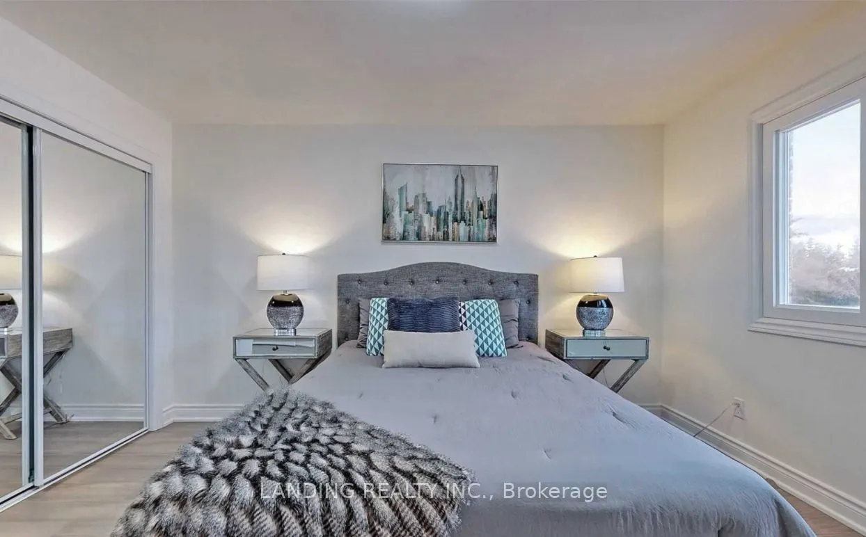 109 Highglen Avenue, #Main Floor