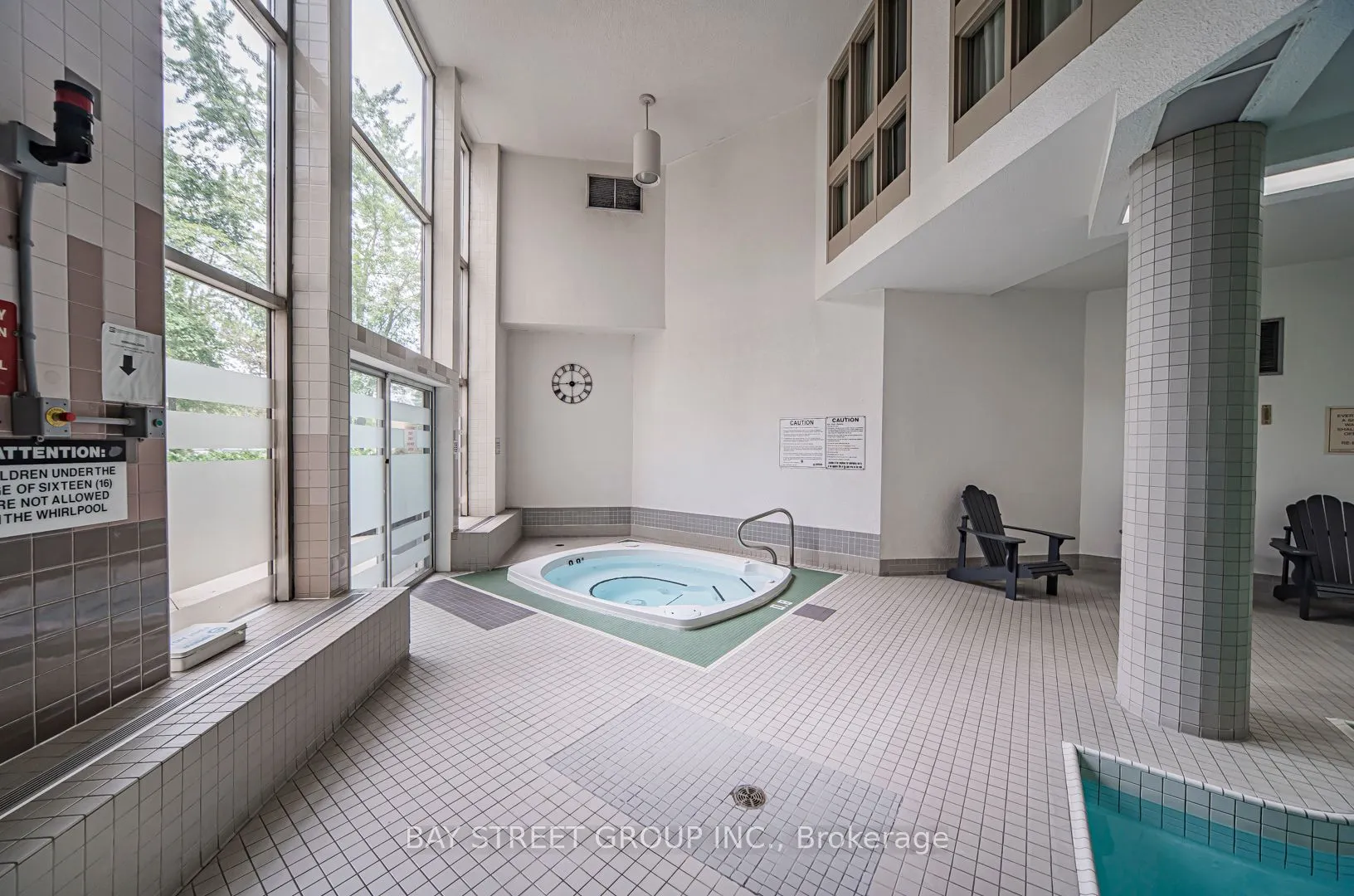 326 Major Mackenzie Drive E, #102
