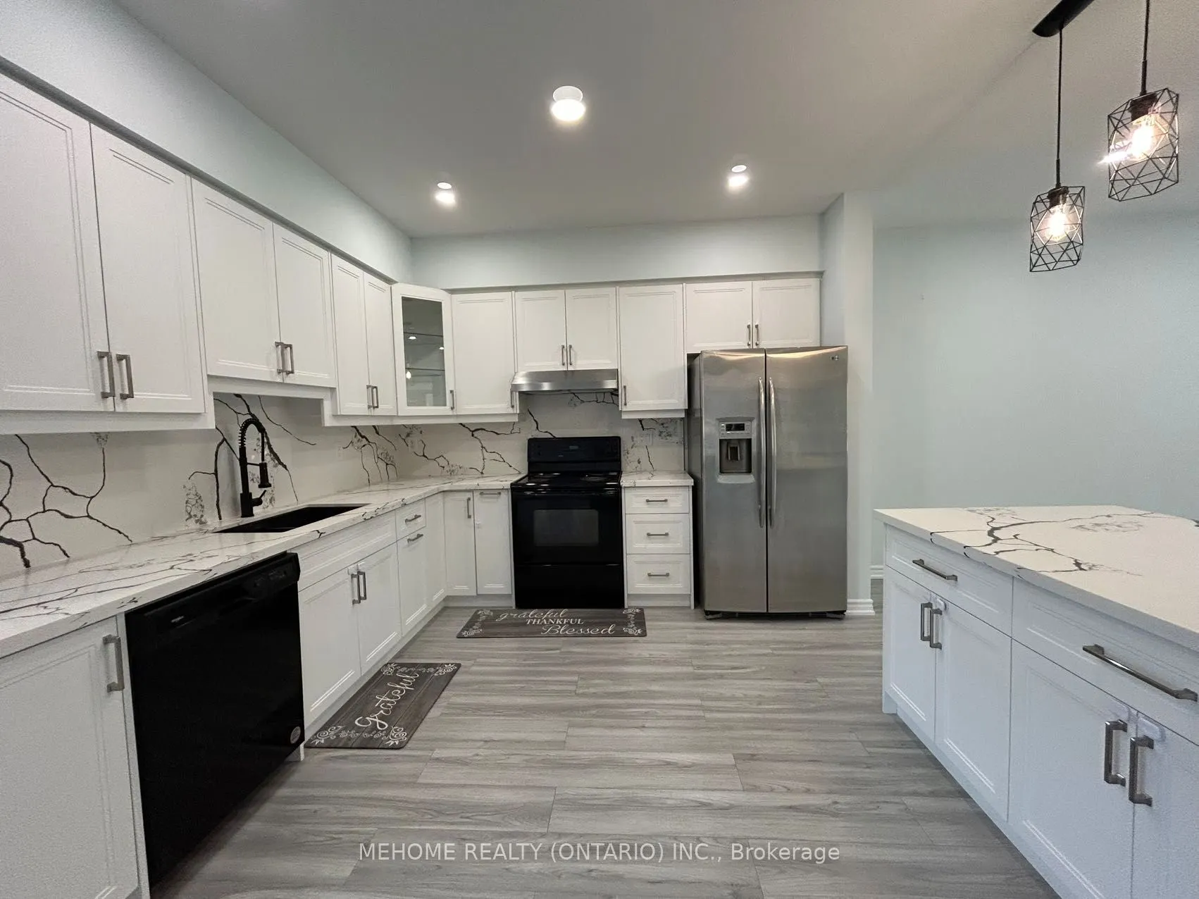 23 Pinecliff Avenue, #upper floors
