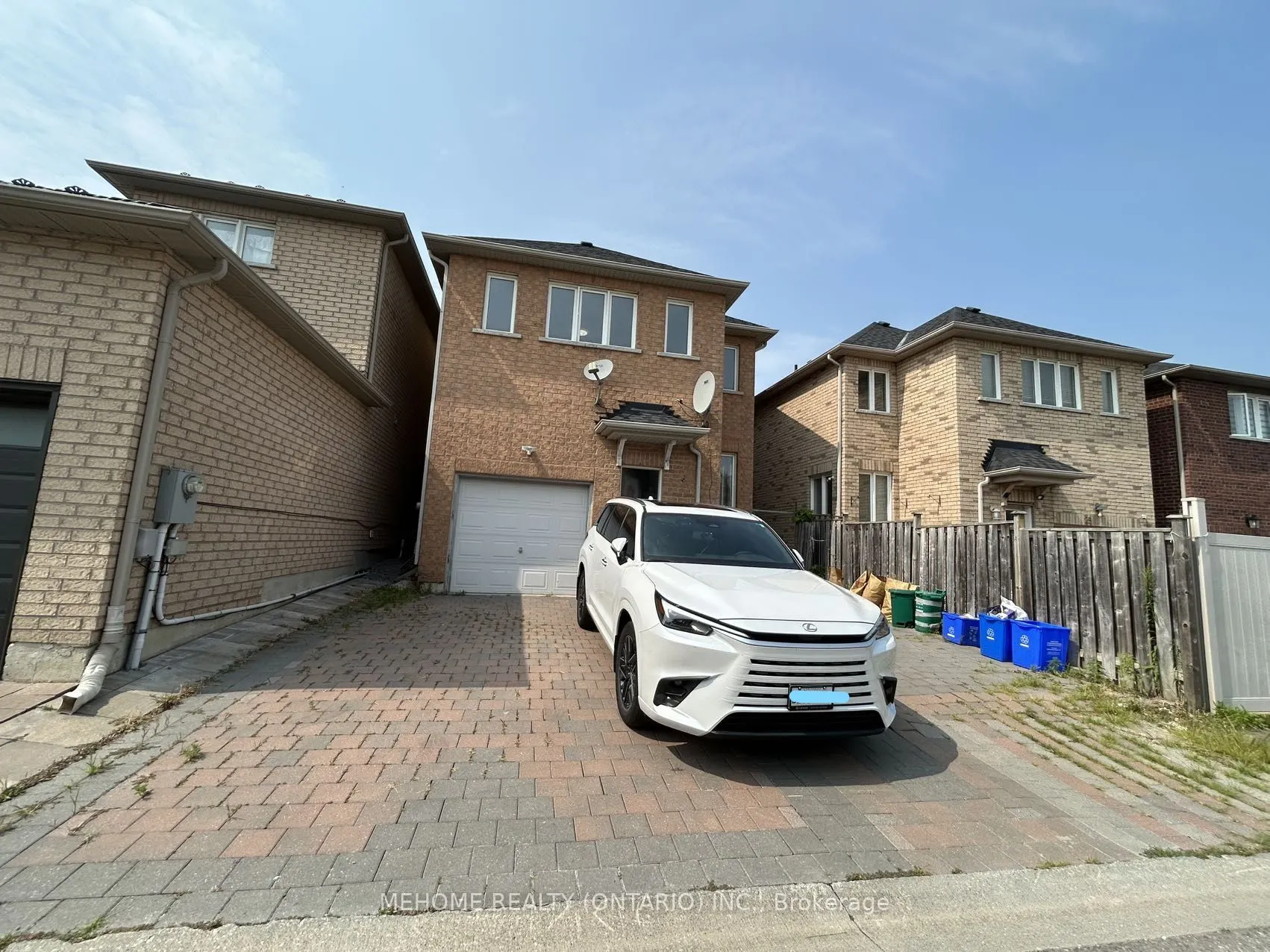 23 Pinecliff Avenue, #upper floors