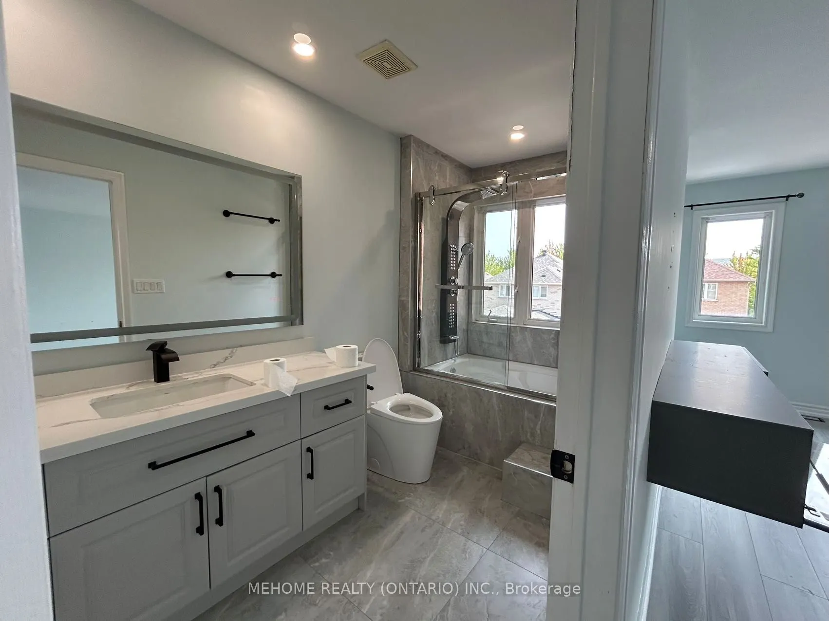 23 Pinecliff Avenue, #upper floors