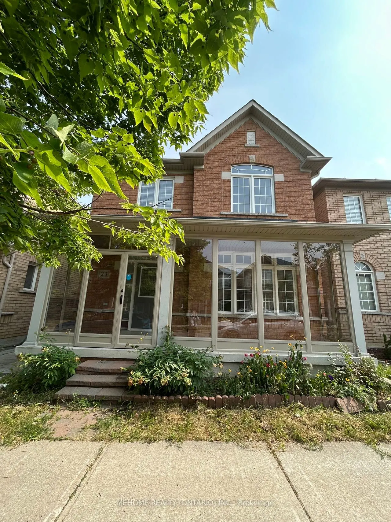 23 Pinecliff Avenue, #upper floors