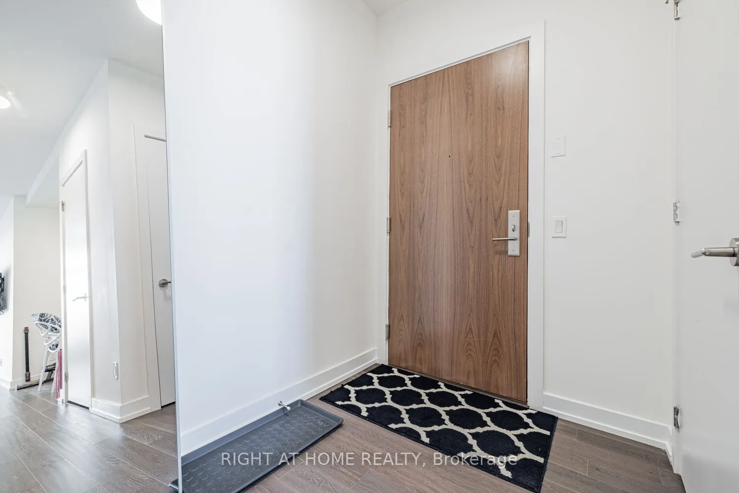1 Grandview Avenue, #1207