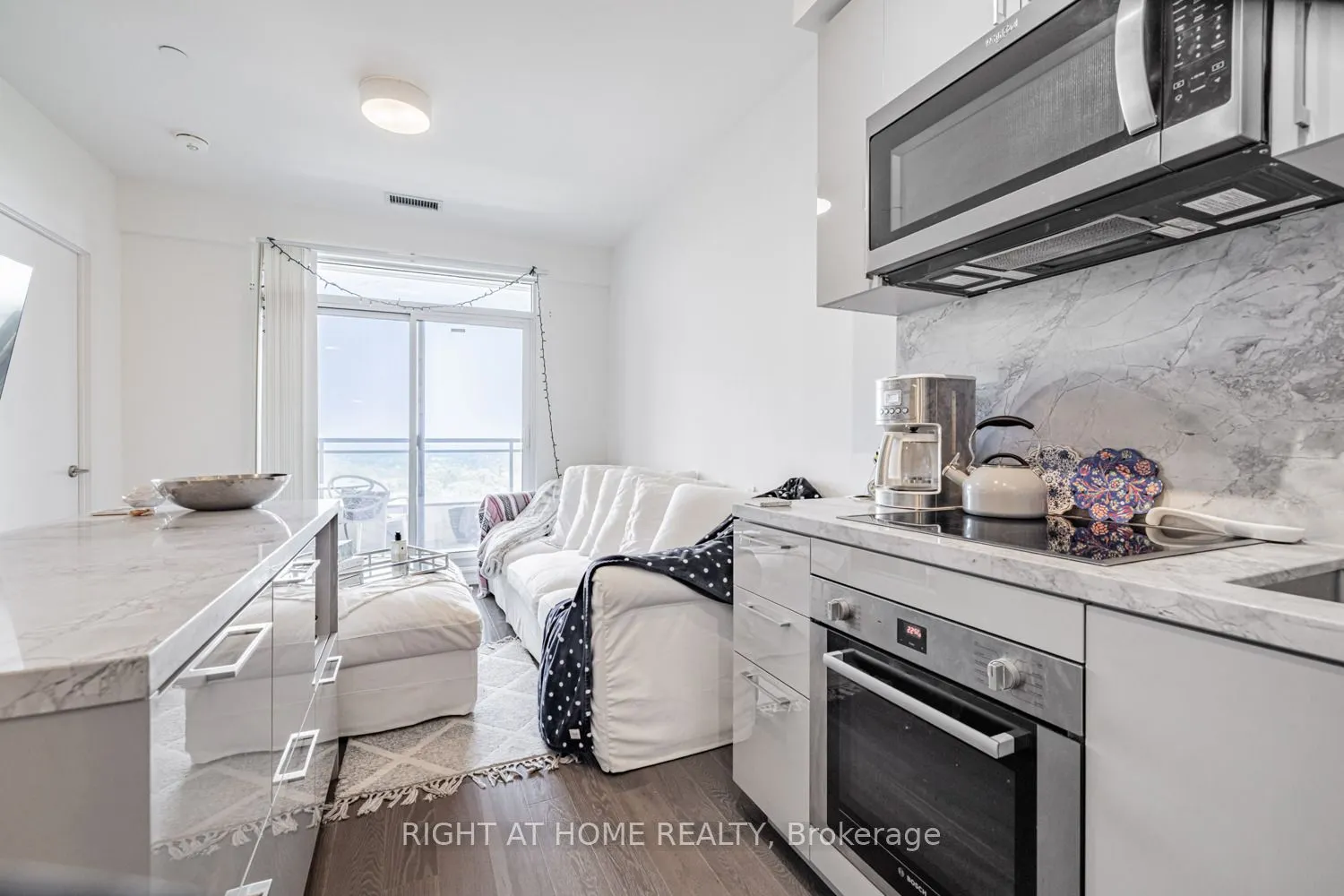 1 Grandview Avenue, #1207