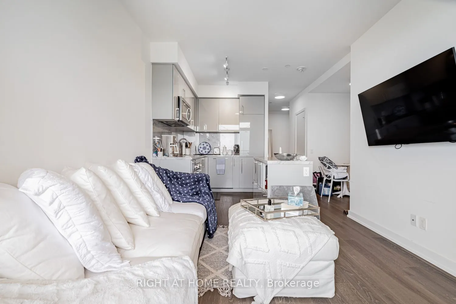 1 Grandview Avenue, #1207