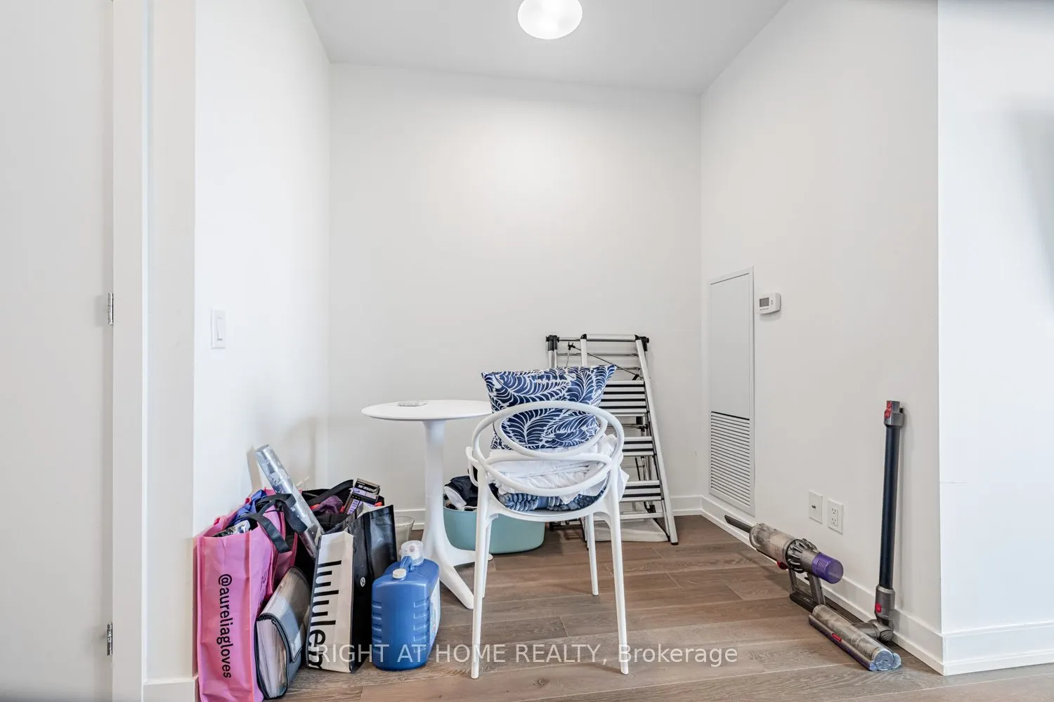 1 Grandview Avenue, #1207