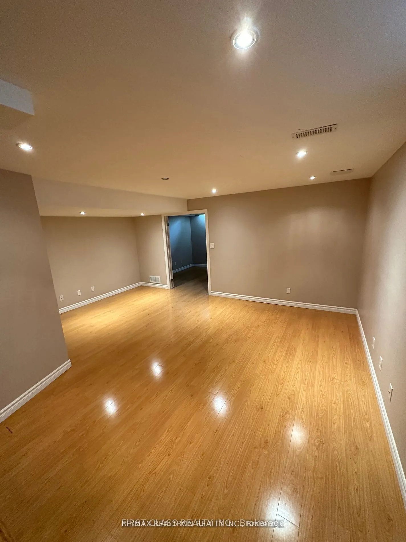 7 Almejo Avenue
