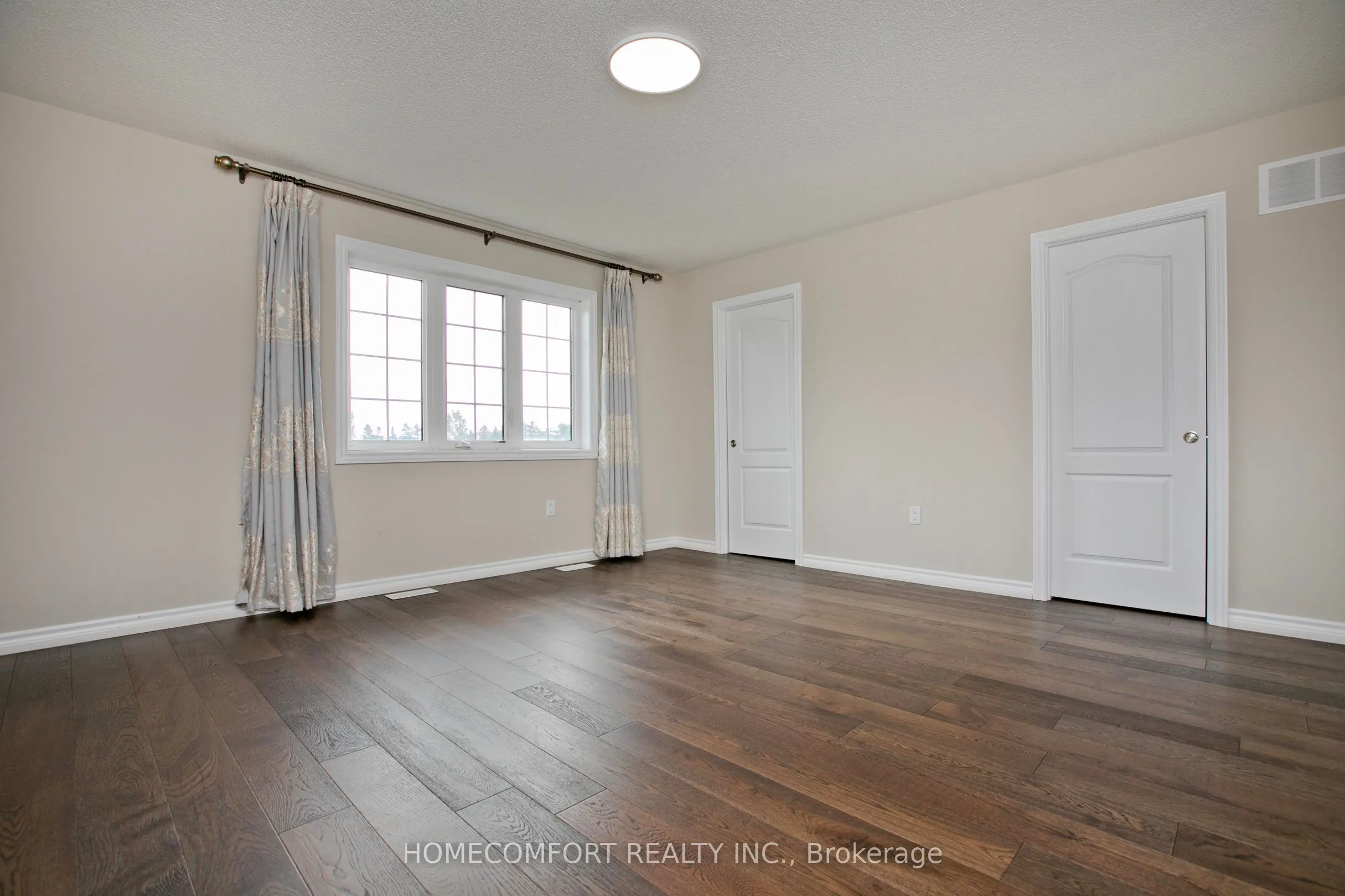 9 Milbourne Lane