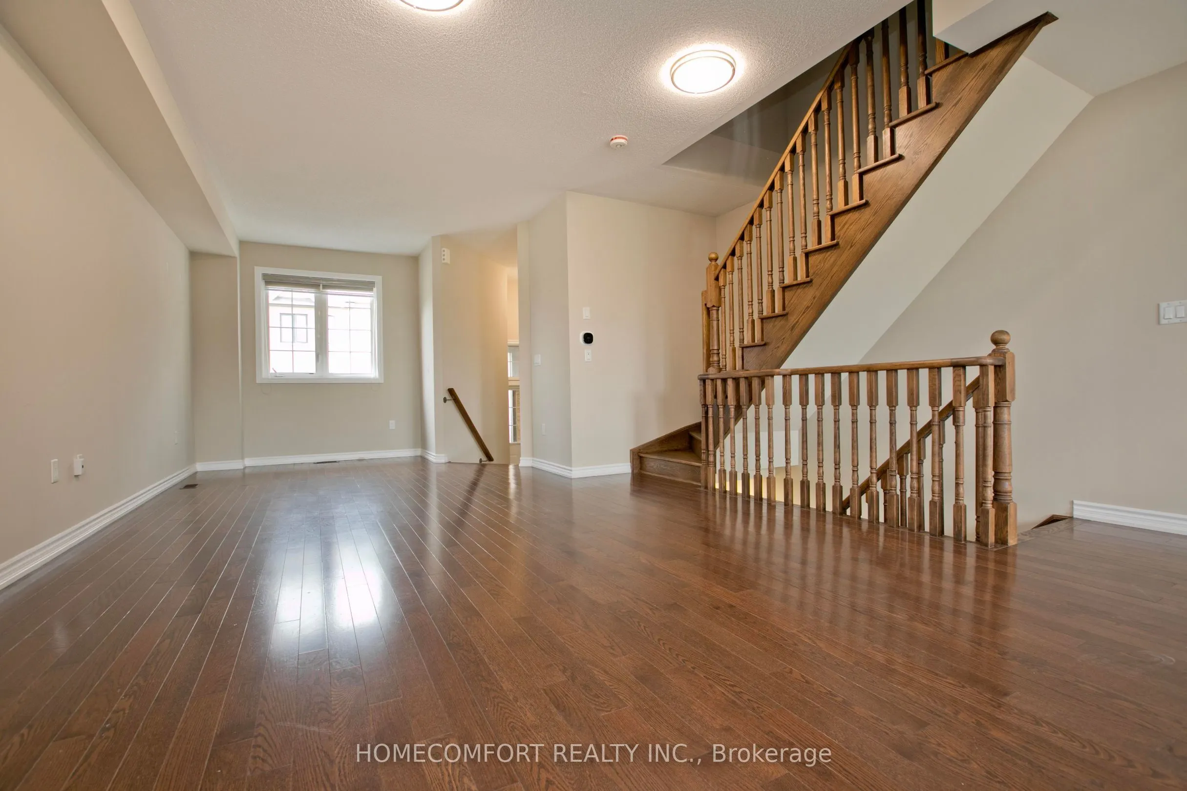 9 Milbourne Lane