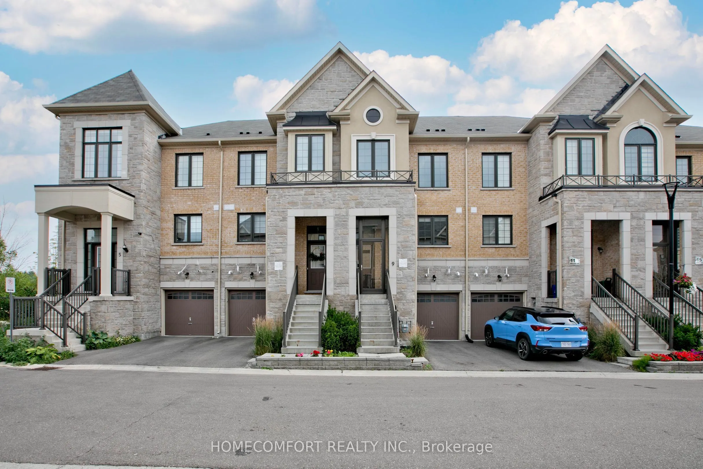 9 Milbourne Lane