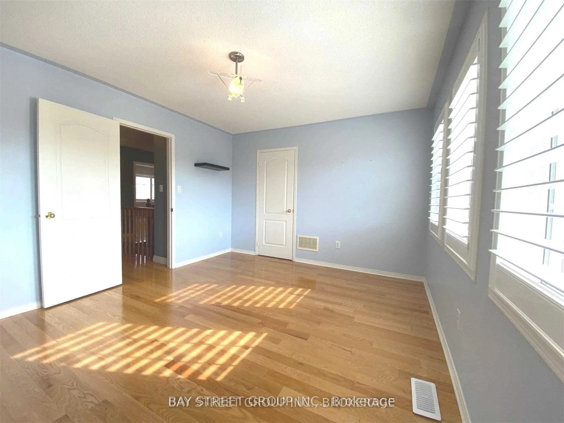 68 Hiram Johnson Road