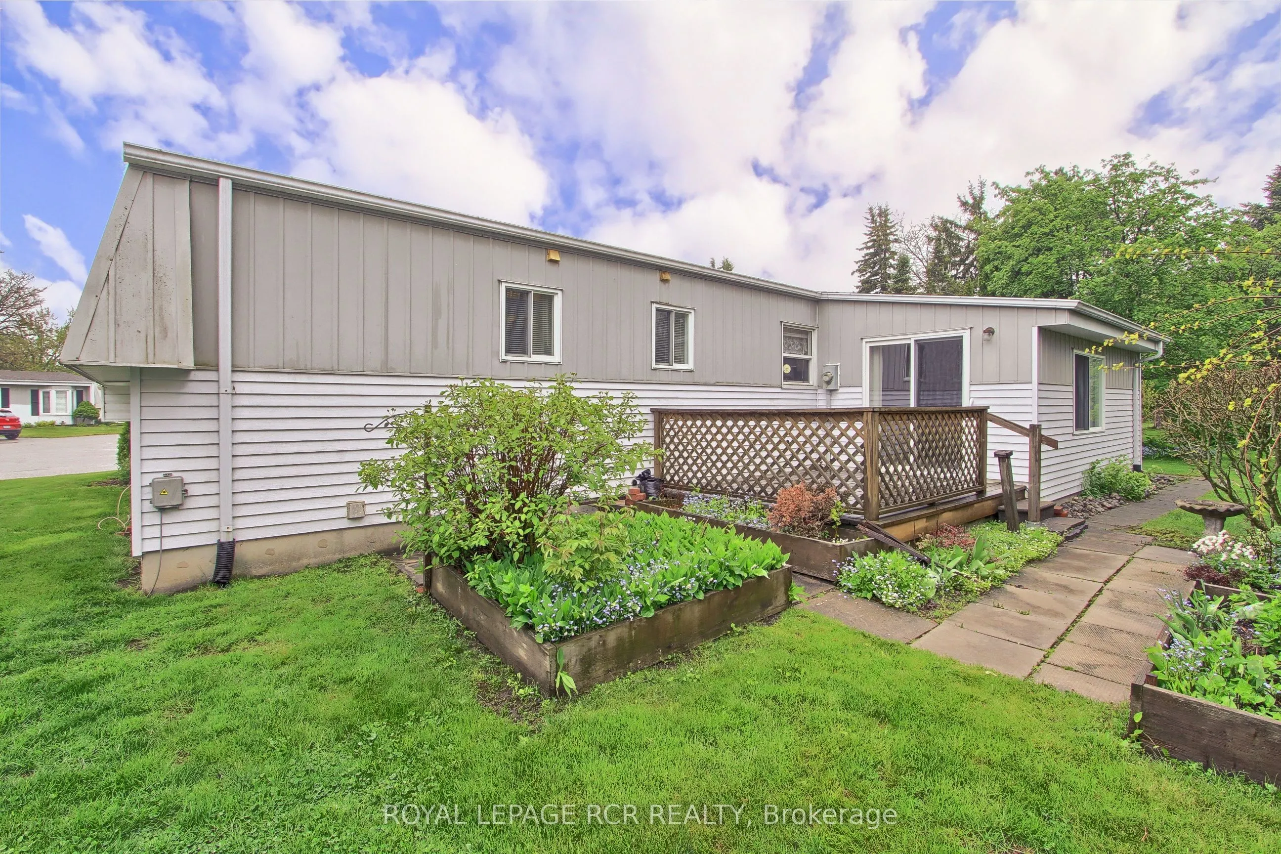 8 Carmans Cove