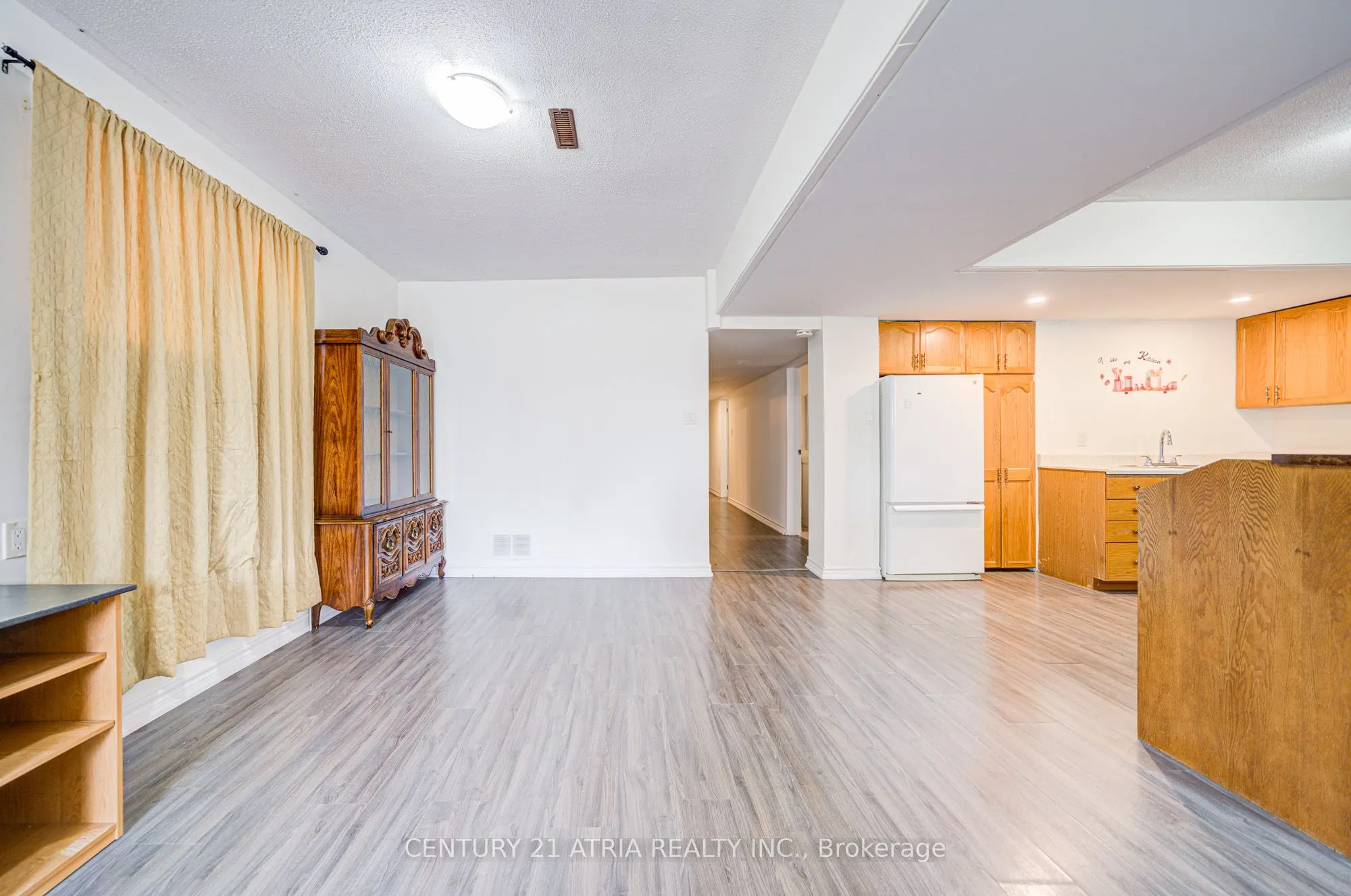113 Oak Avenue, #Basement