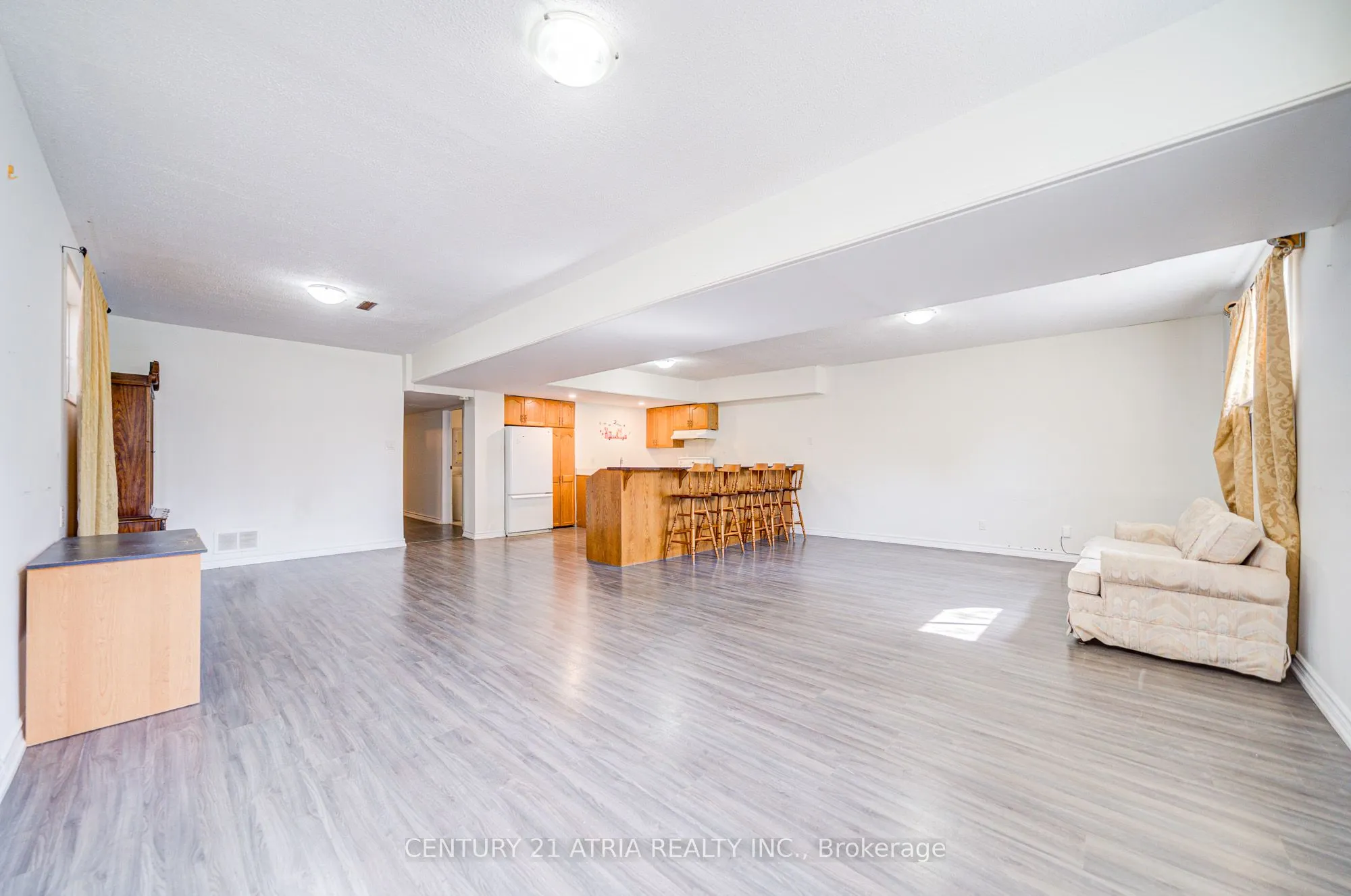 113 Oak Avenue, #Basement