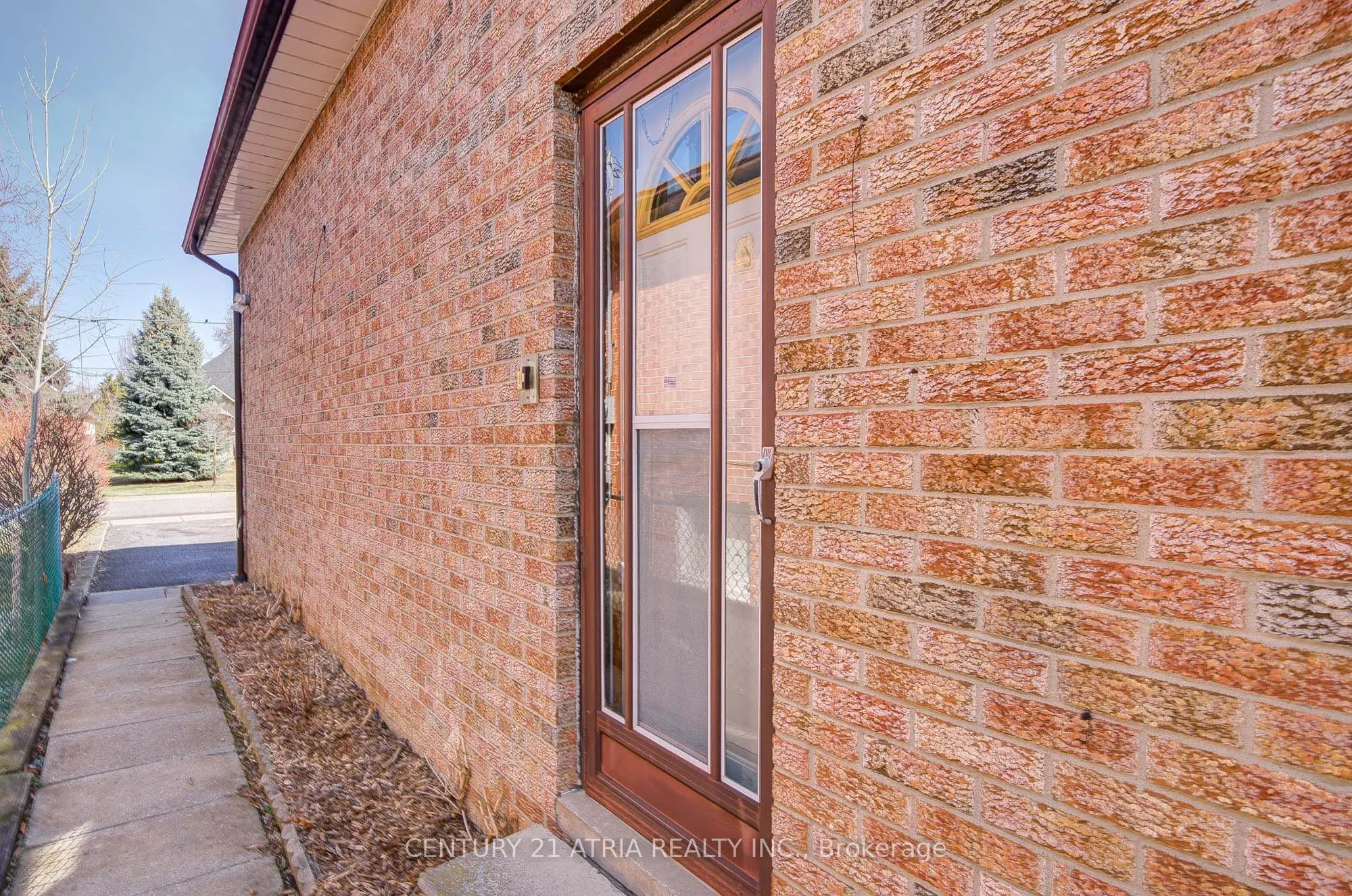 113 Oak Avenue, #Basement
