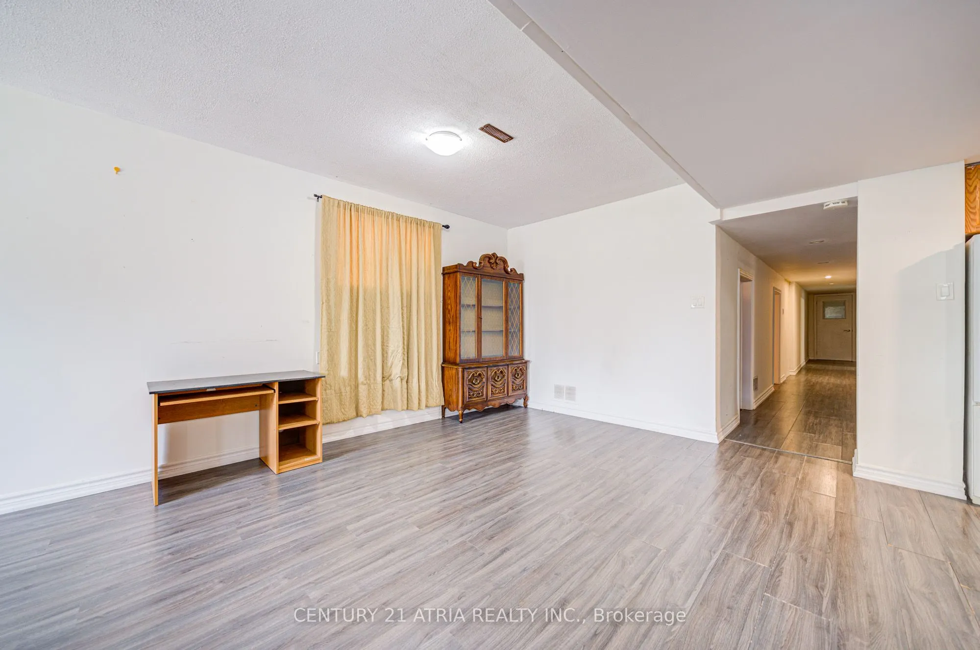 113 Oak Avenue, #Basement