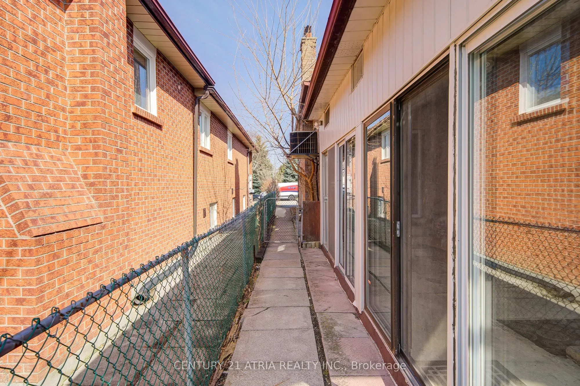 113 Oak Avenue, #Basement