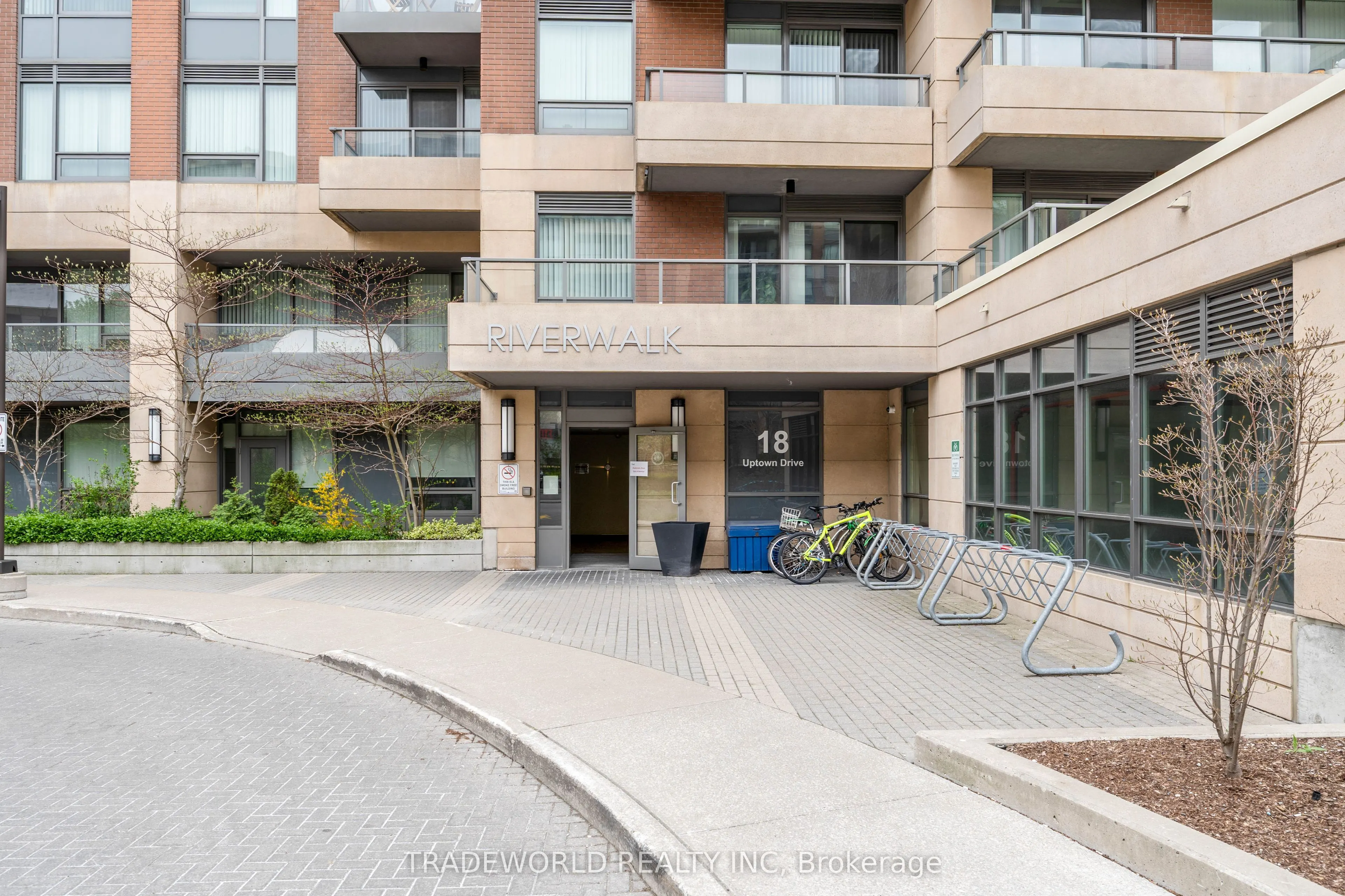 18 Uptown Drive, #631