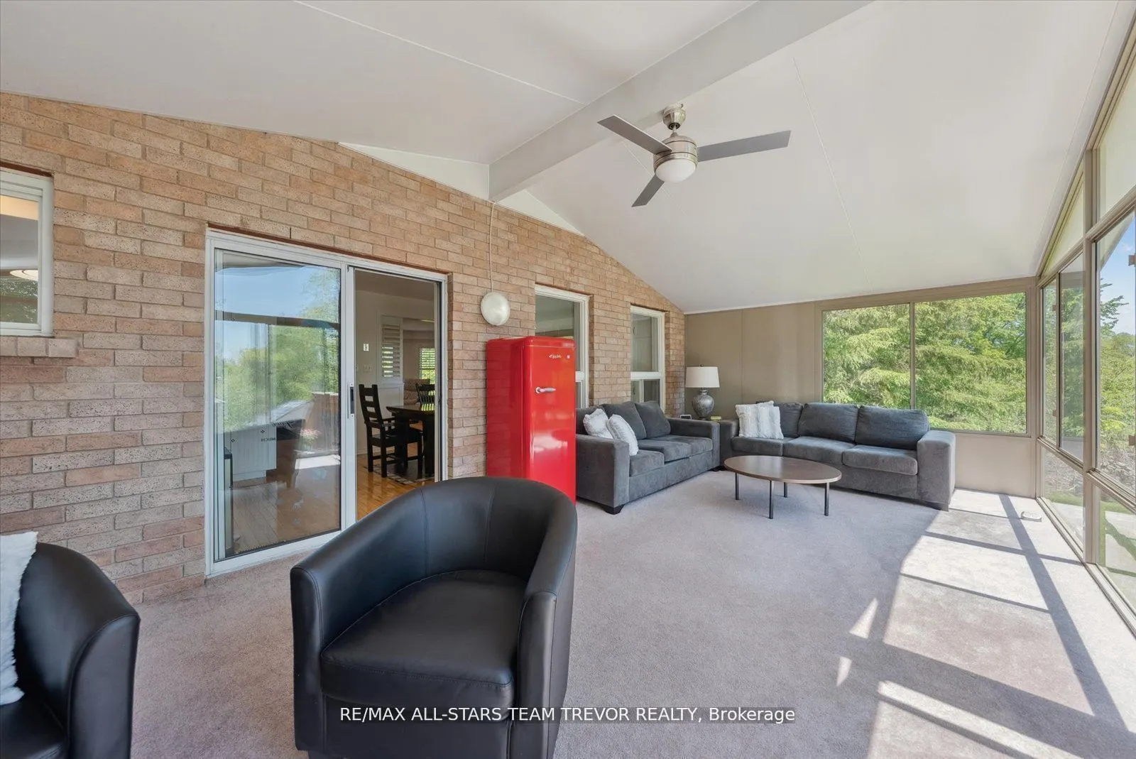 31 Riveredge Drive