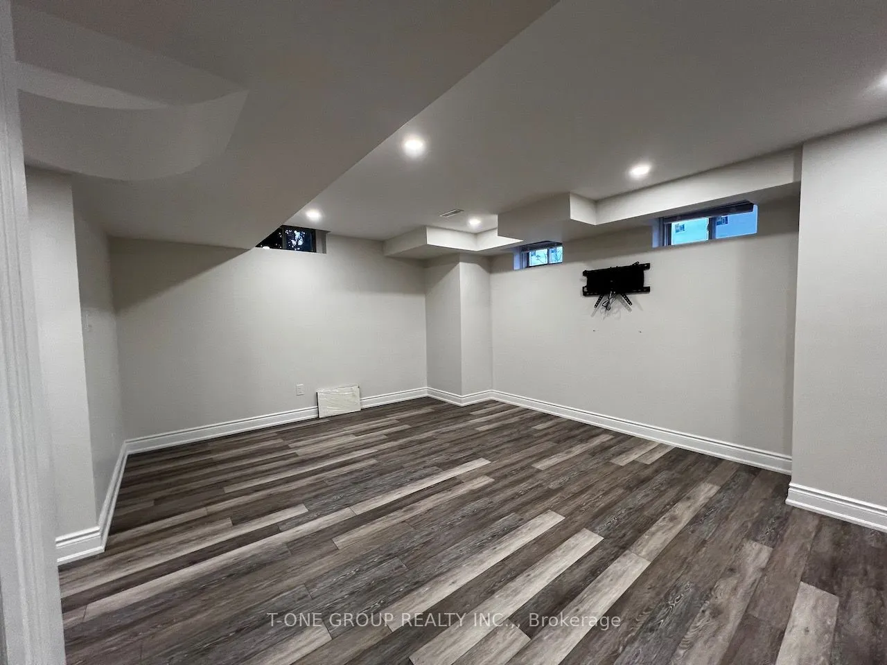 1 Timna Crescent