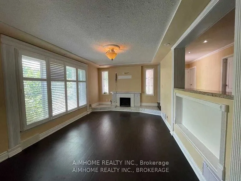 75 Harding Boulevard