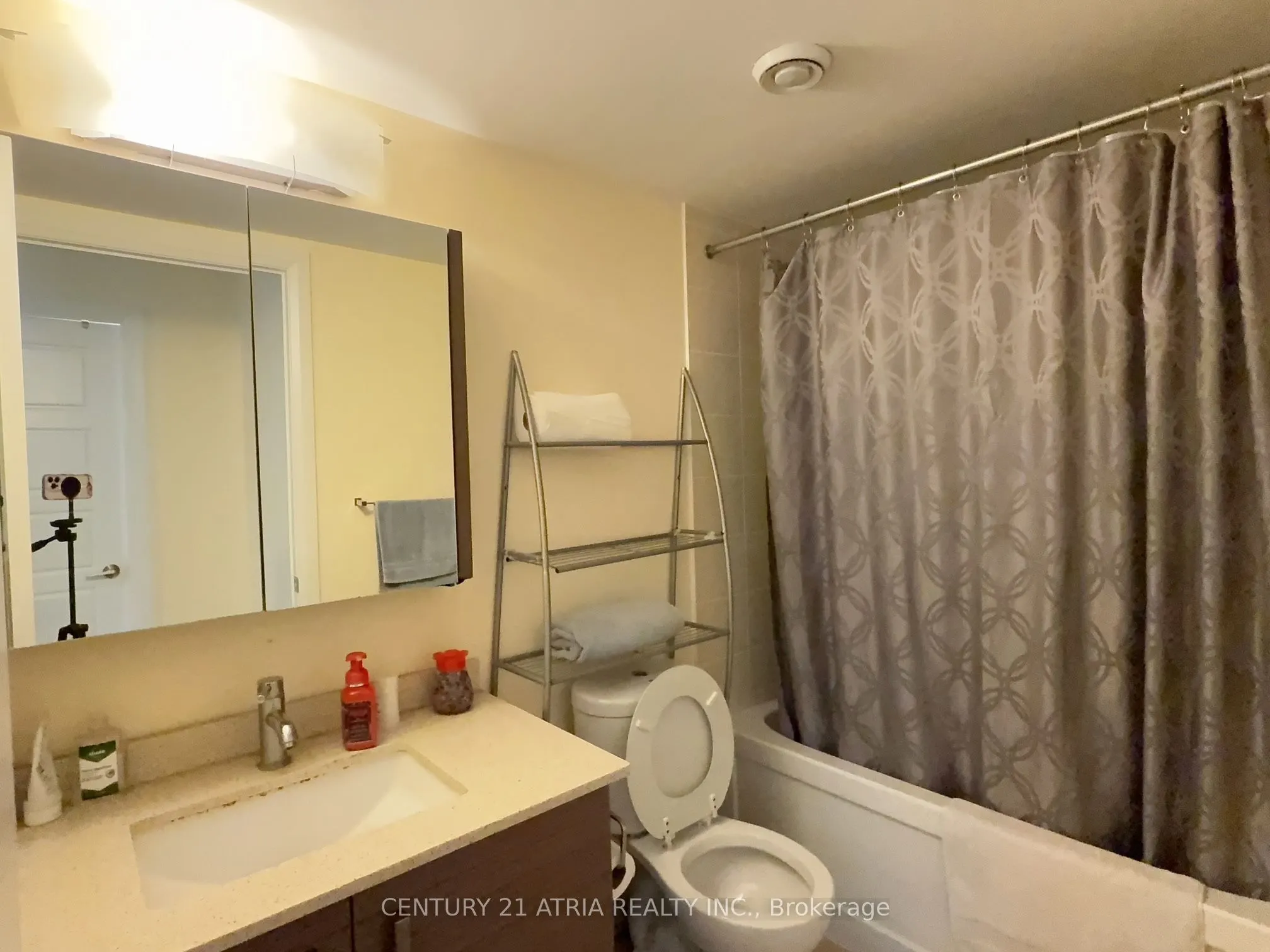 8200 Birchmount Road, #519
