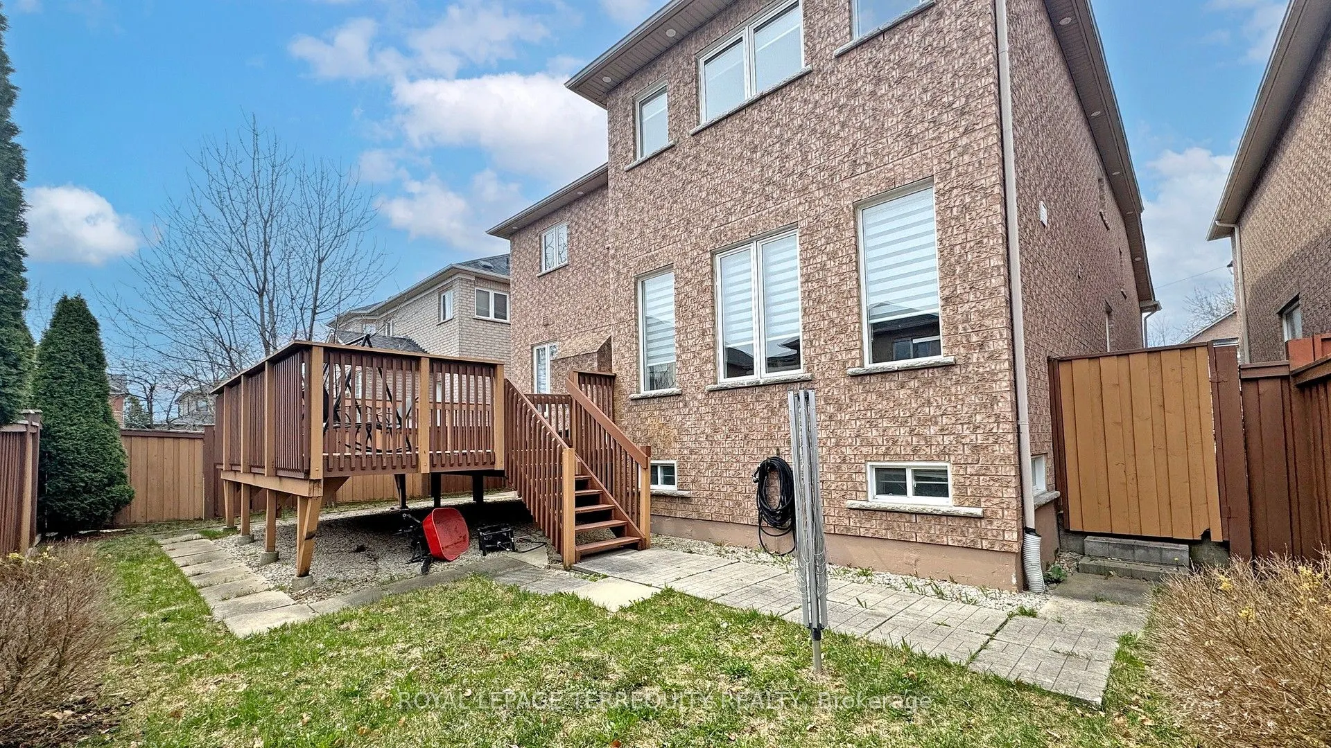 31 Chalone Crescent