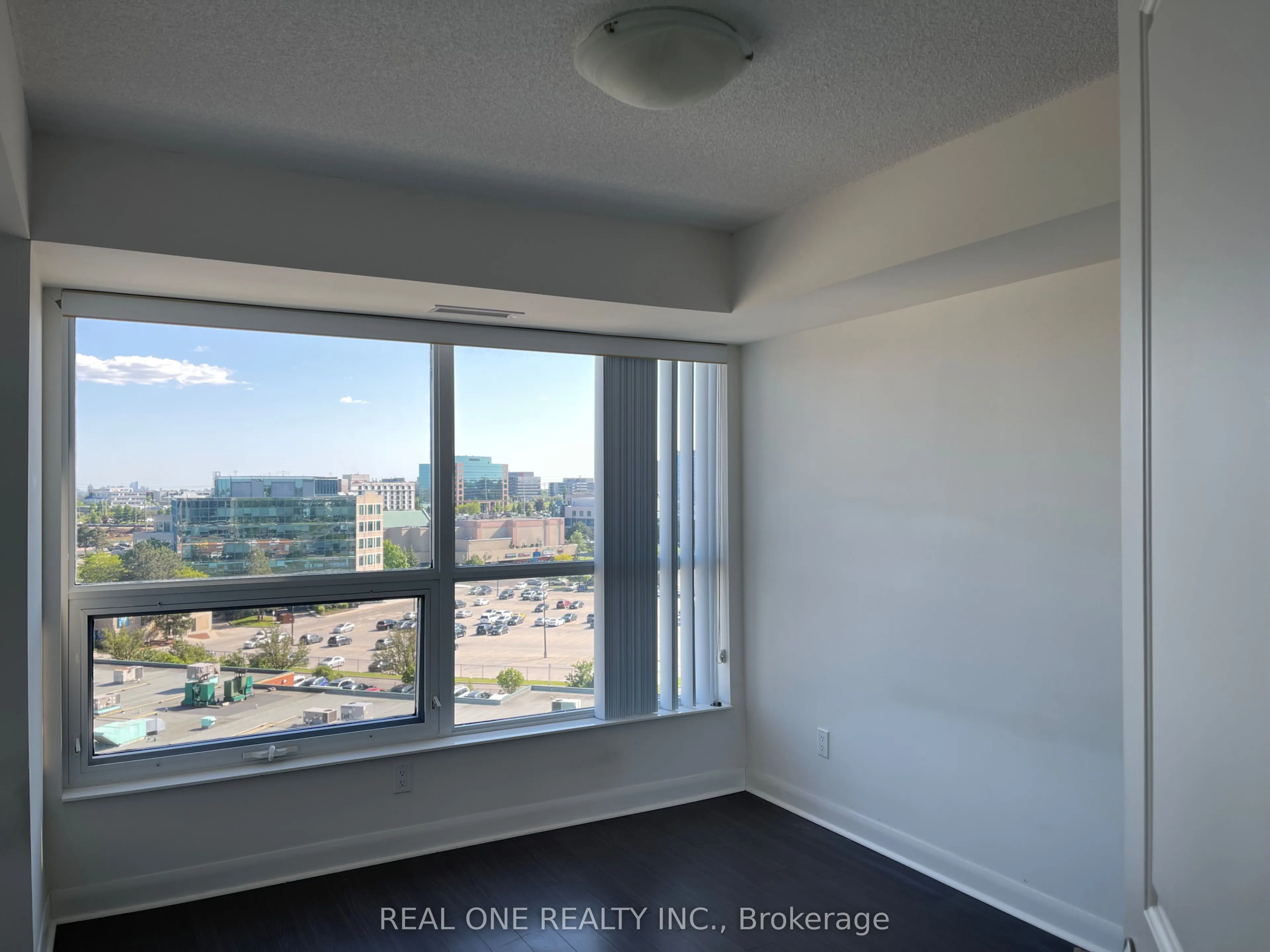 75 Norman Bethune Avenue, #814