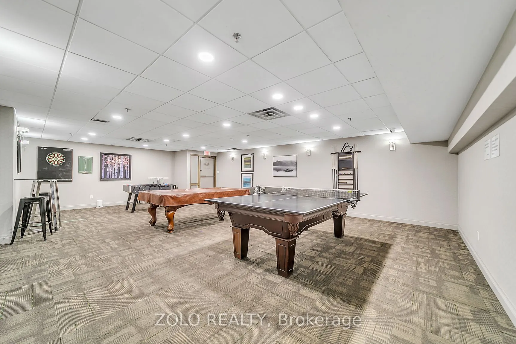 309 Major Mackenzie Drive E, #819