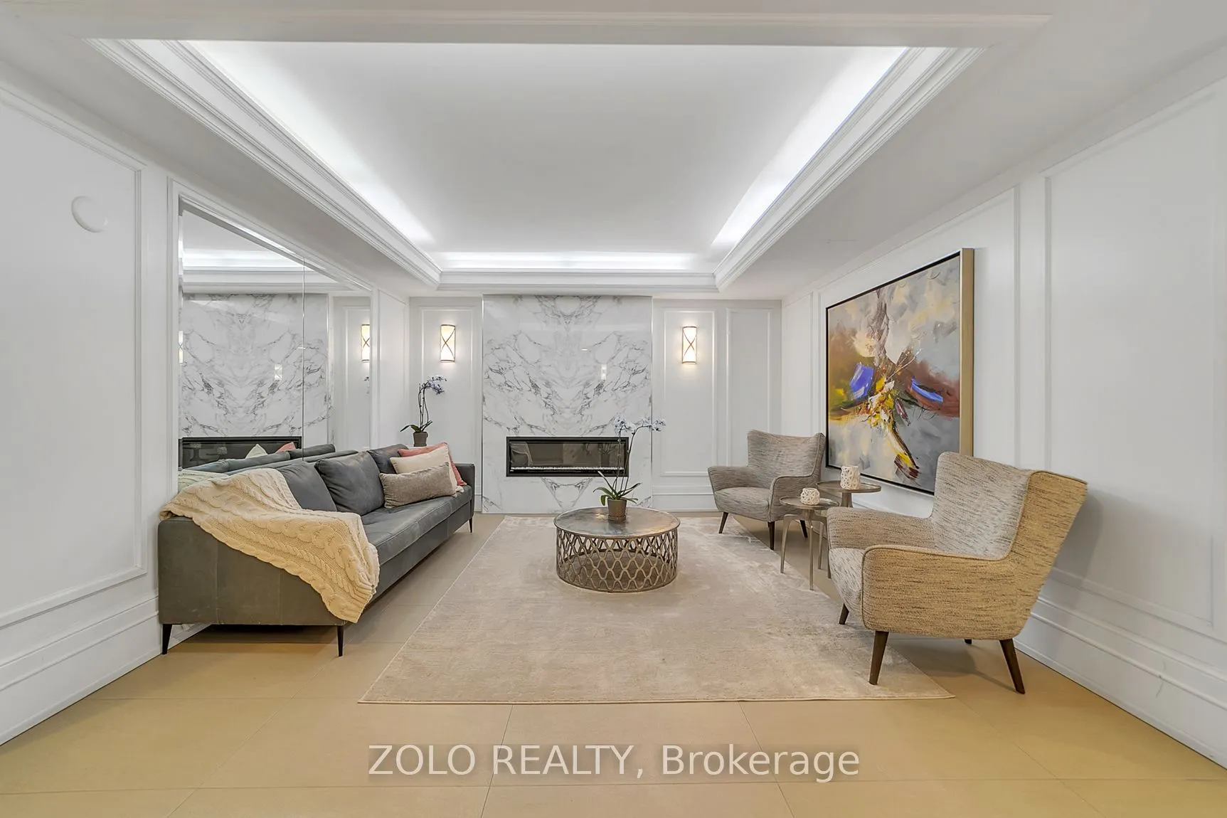 309 Major Mackenzie Drive E, #819