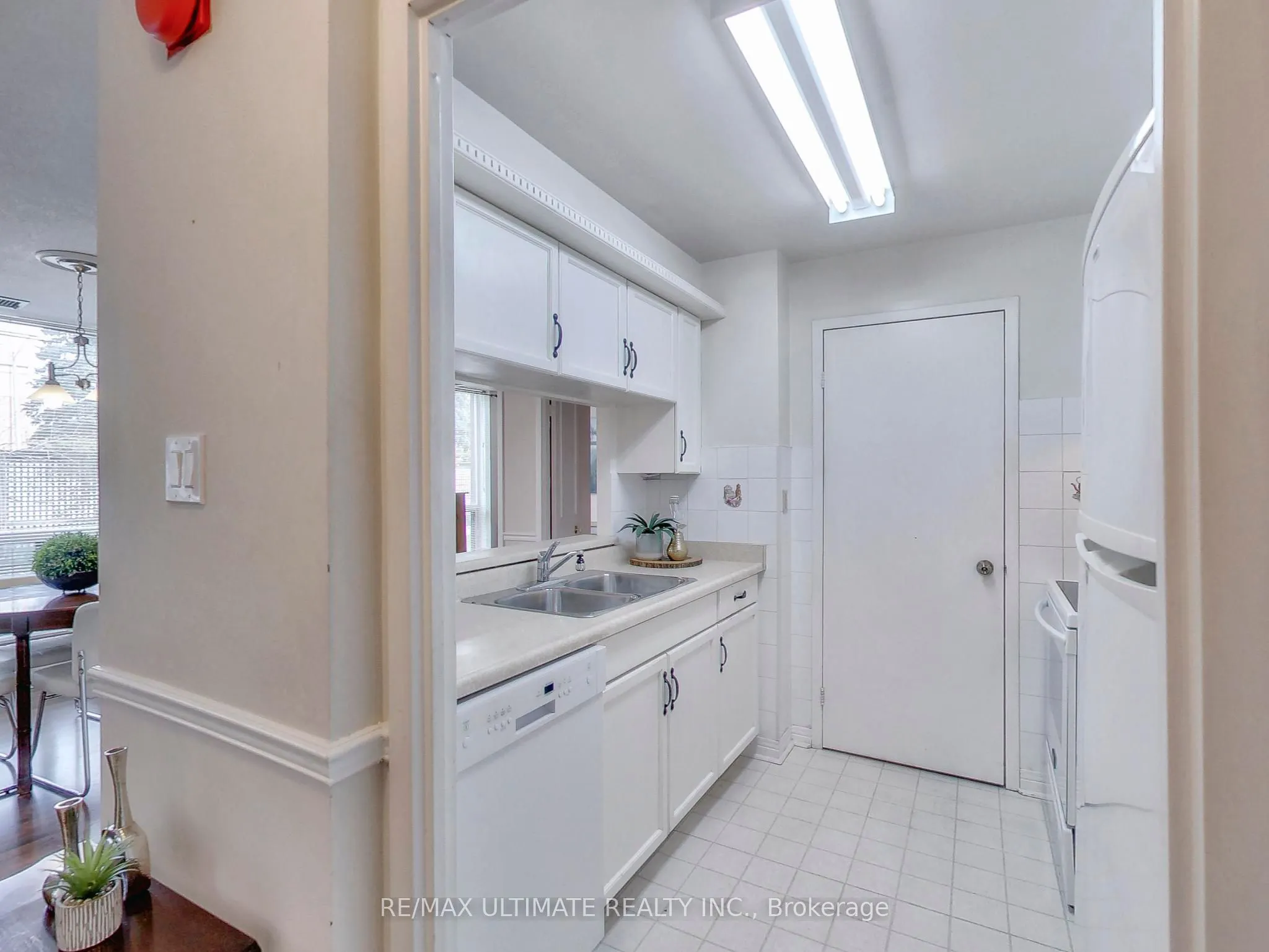 30 Wilson Street, #101