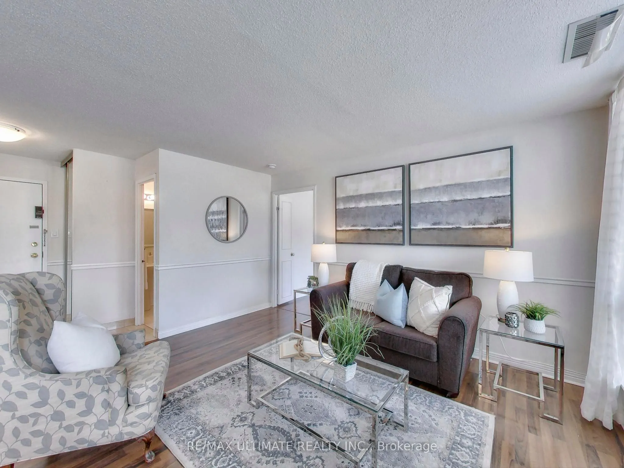 30 Wilson Street, #101