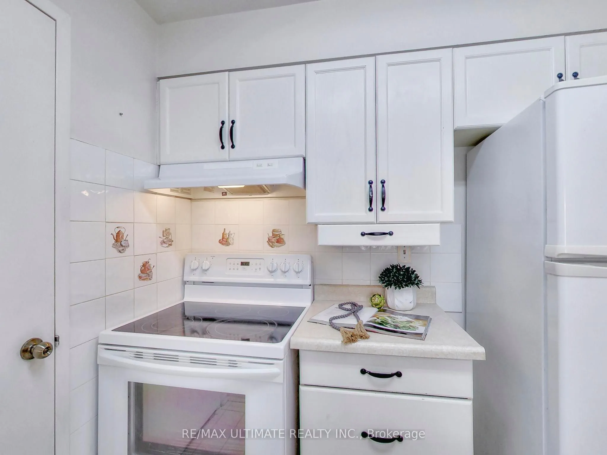 30 Wilson Street, #101