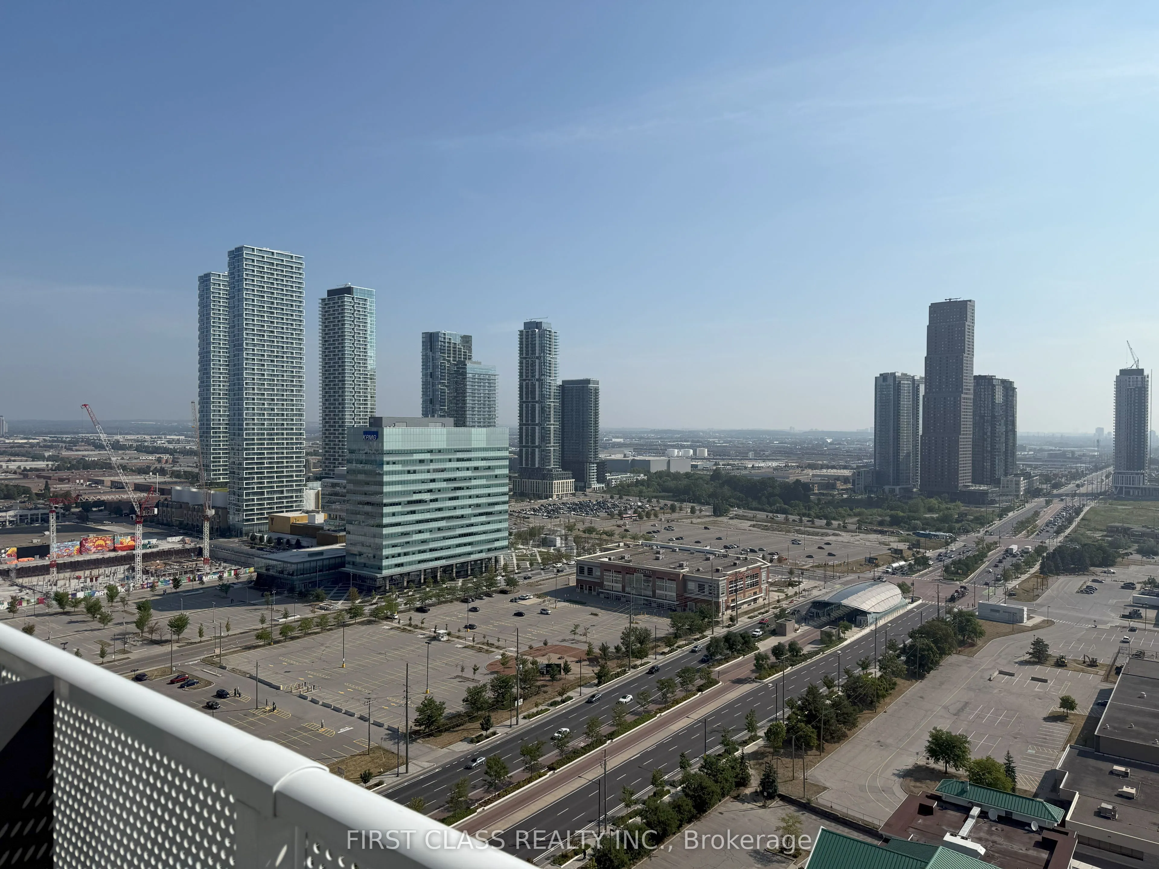 28 Interchange Way, #2807
