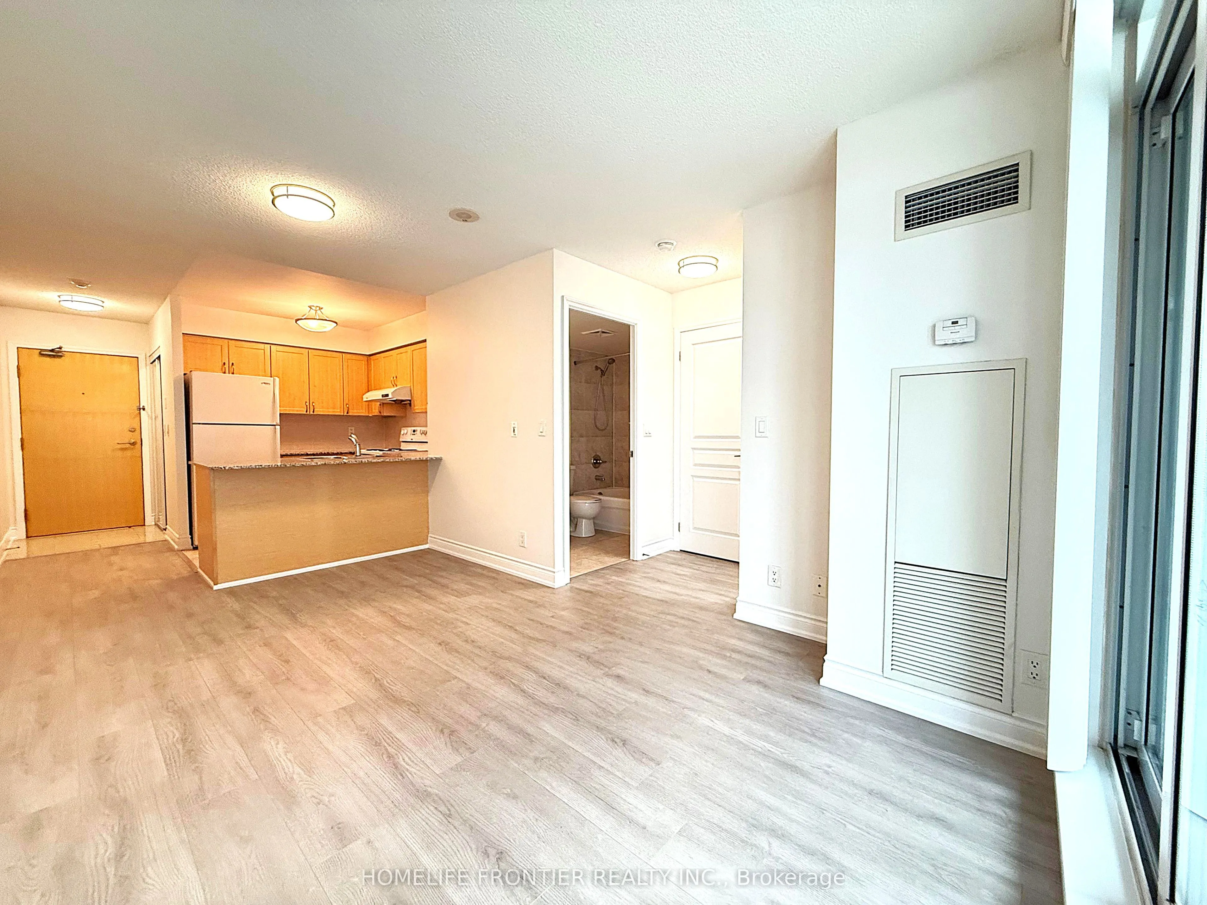55 South Town Centre Boulevard, #705