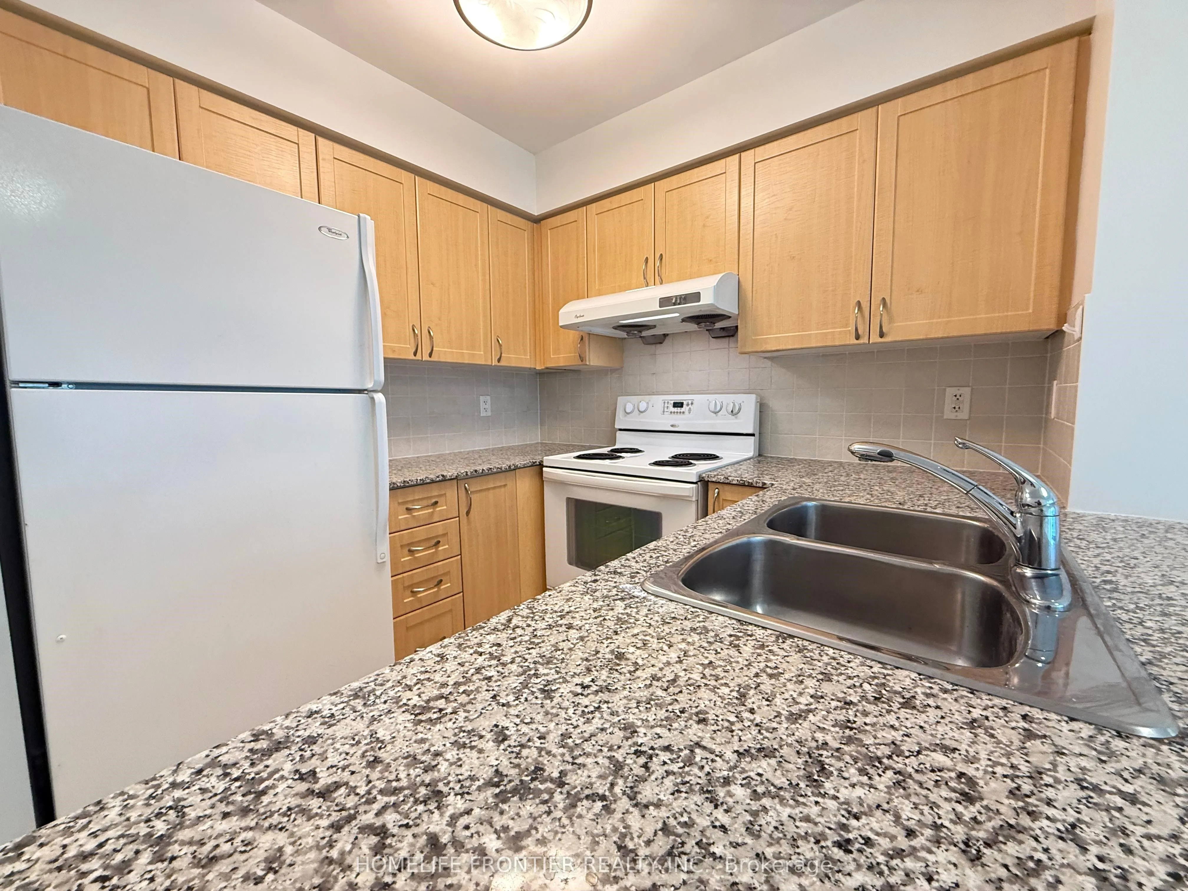 55 South Town Centre Boulevard, #705