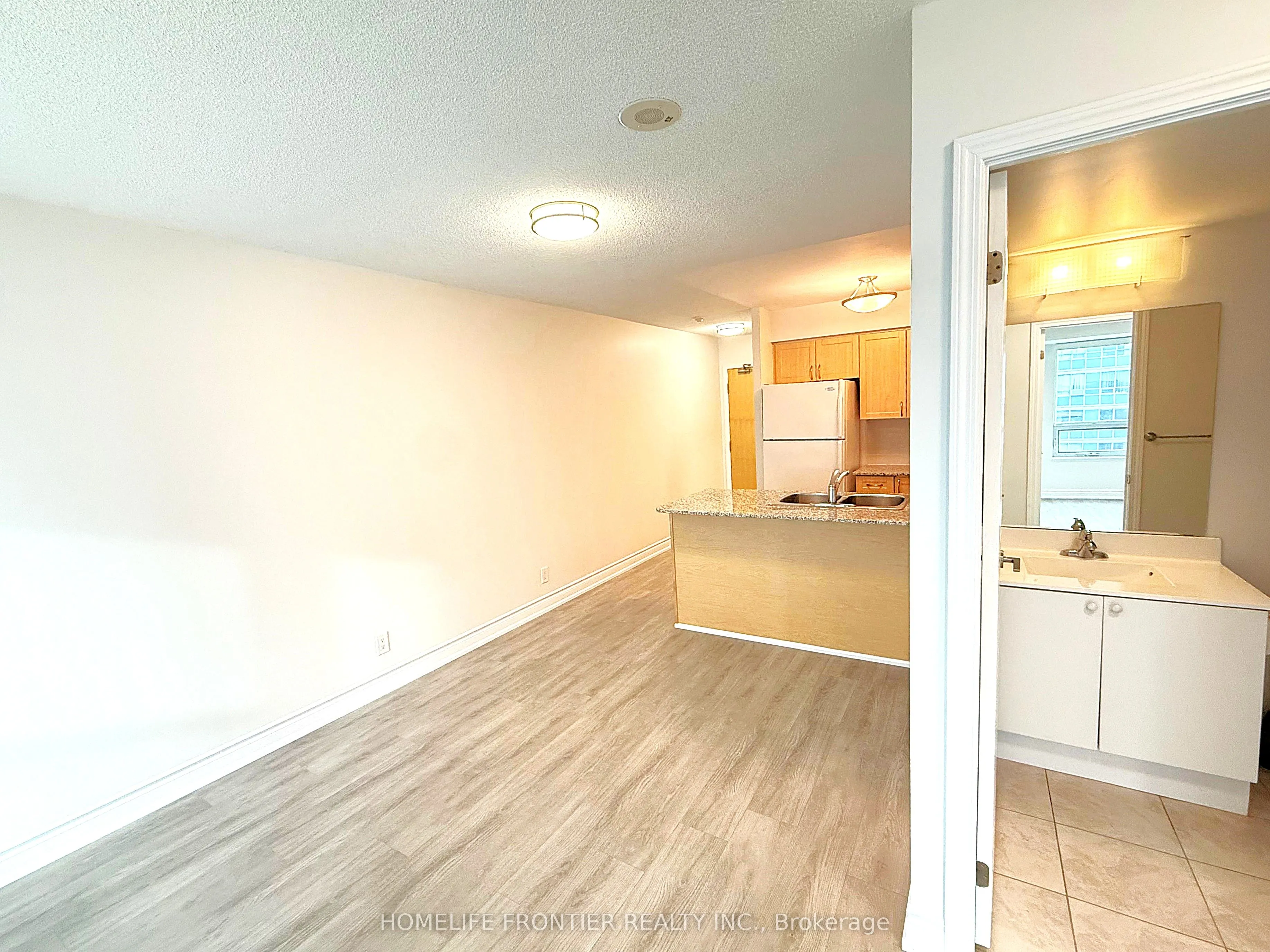 55 South Town Centre Boulevard, #705