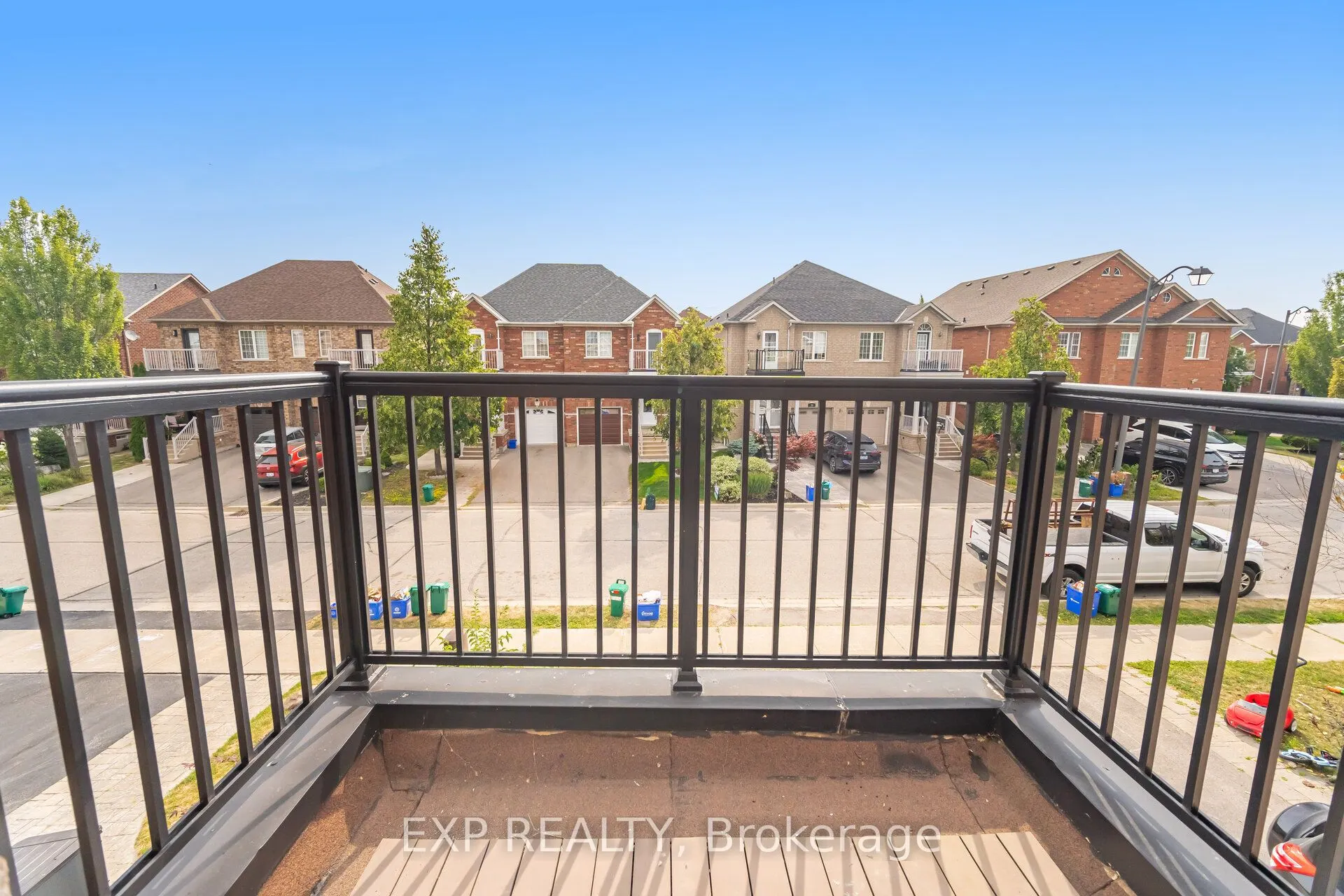 32 Arco Circle