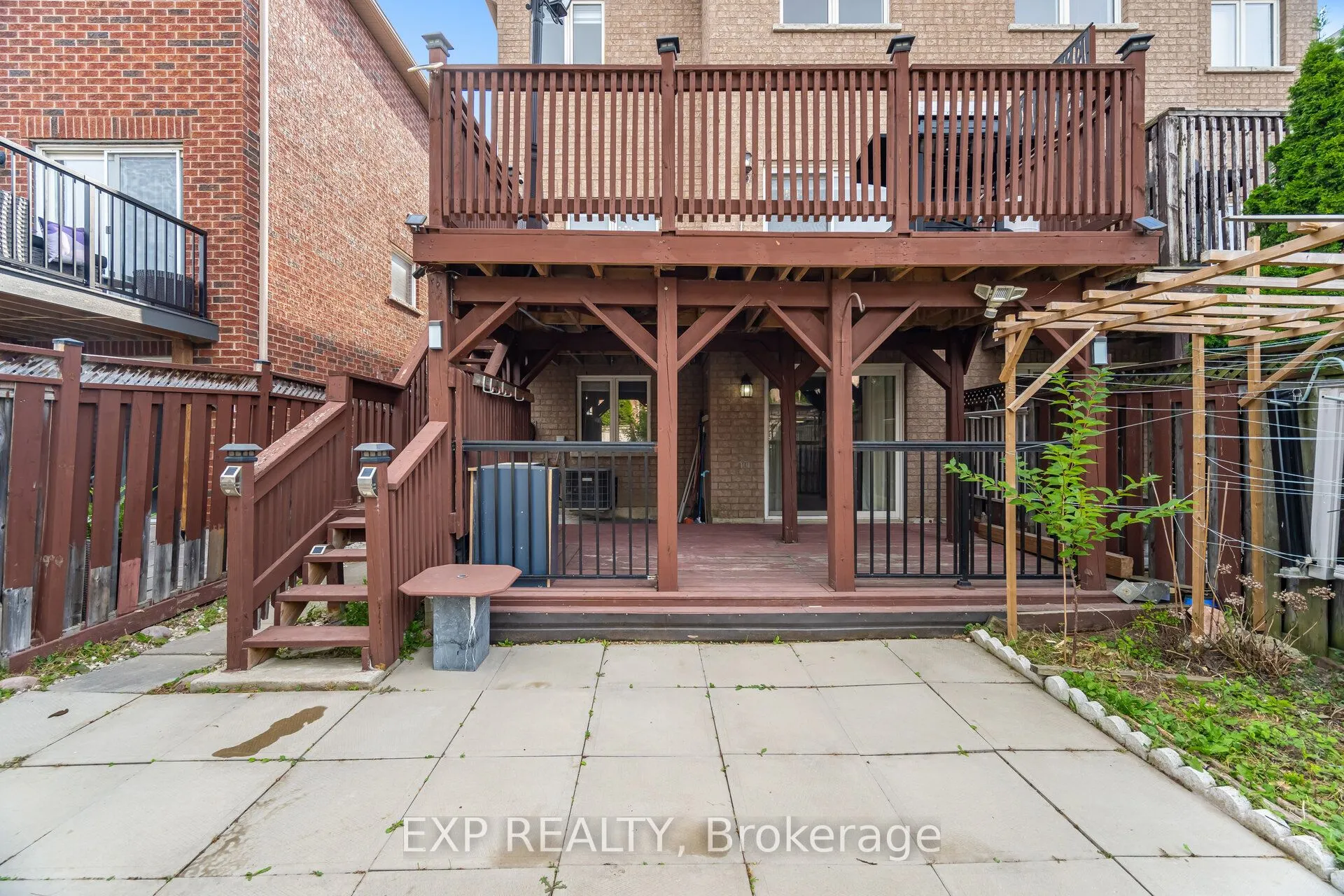 32 Arco Circle