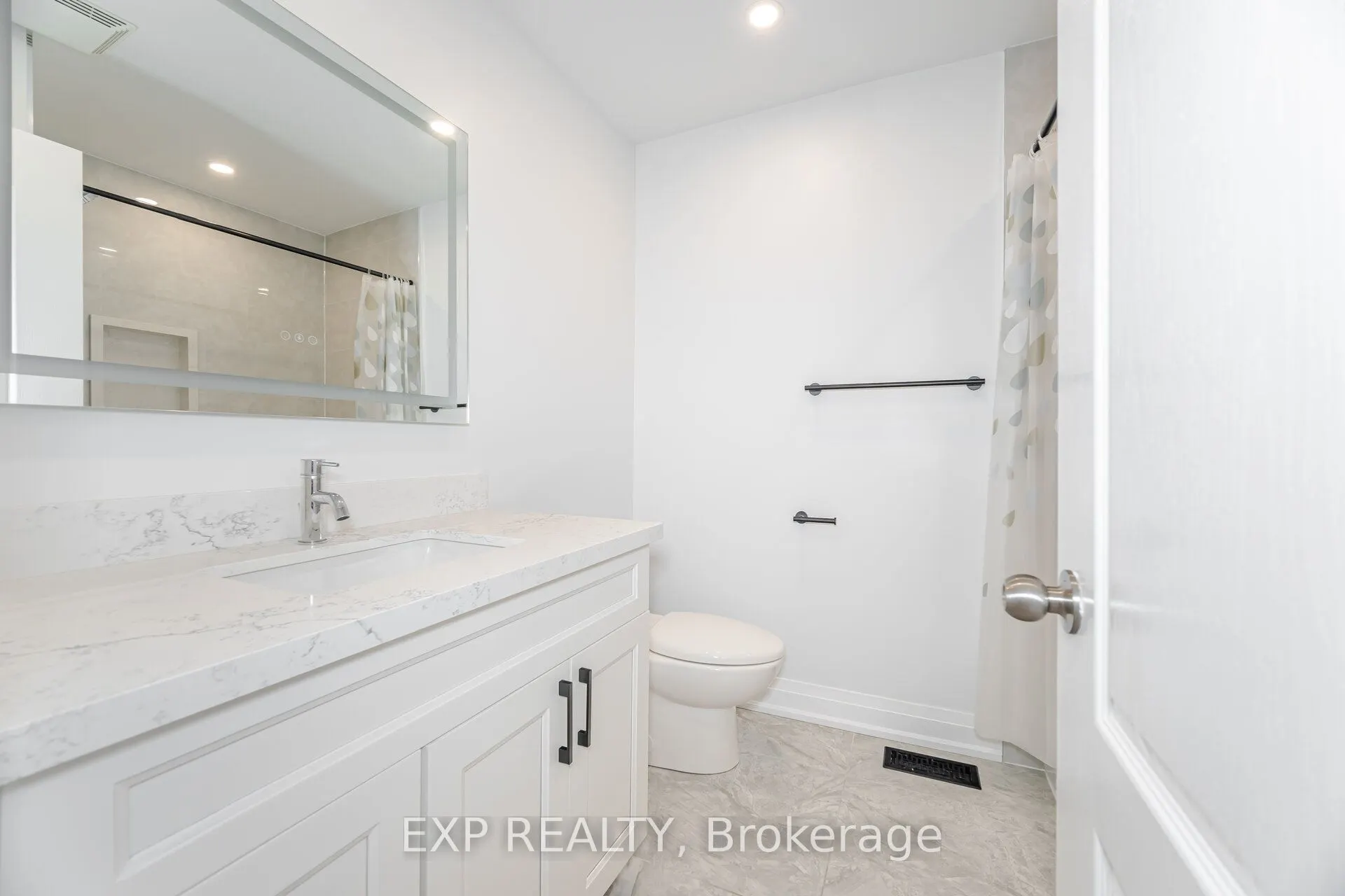 32 Arco Circle