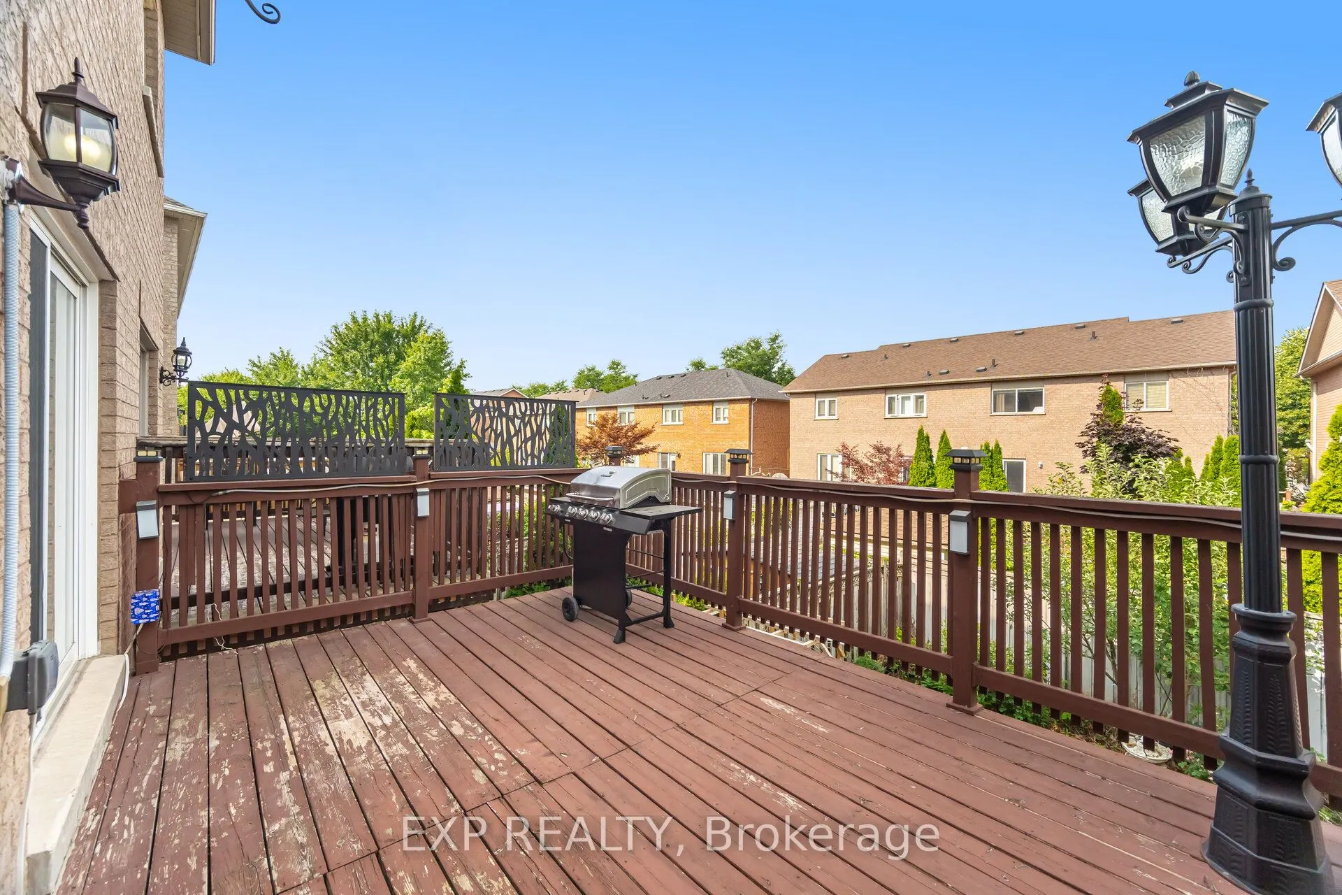 32 Arco Circle