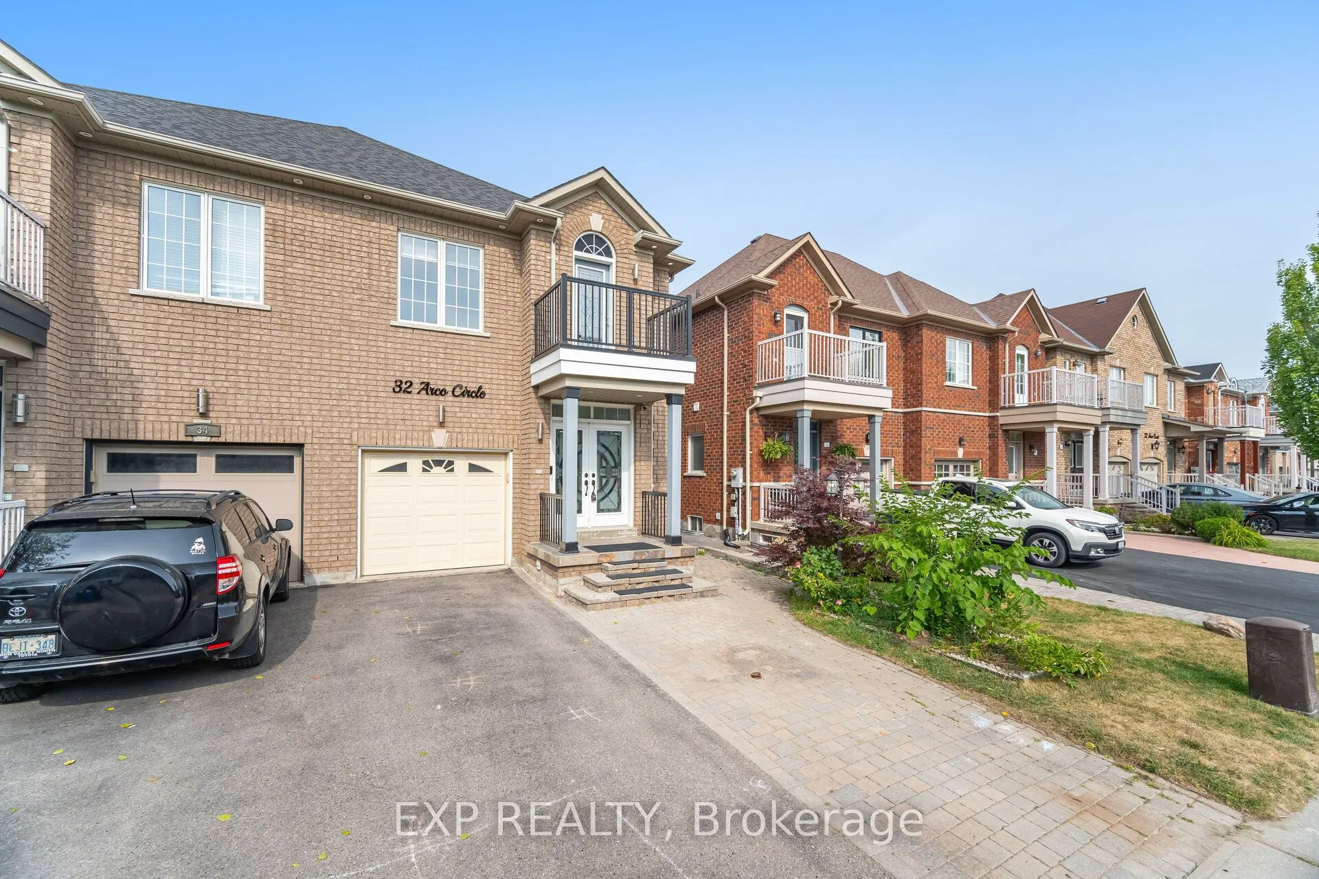 32 Arco Circle