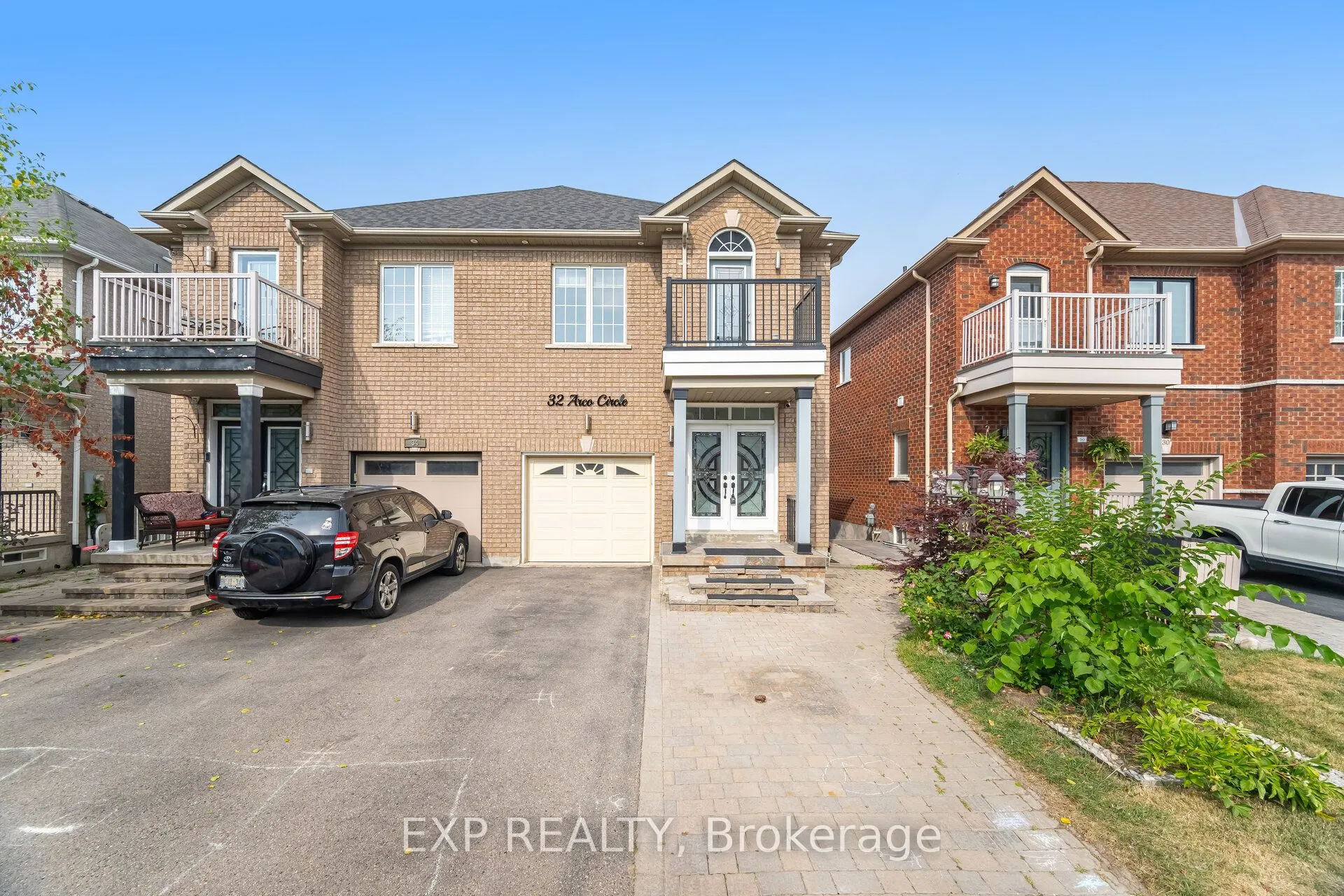 32 Arco Circle