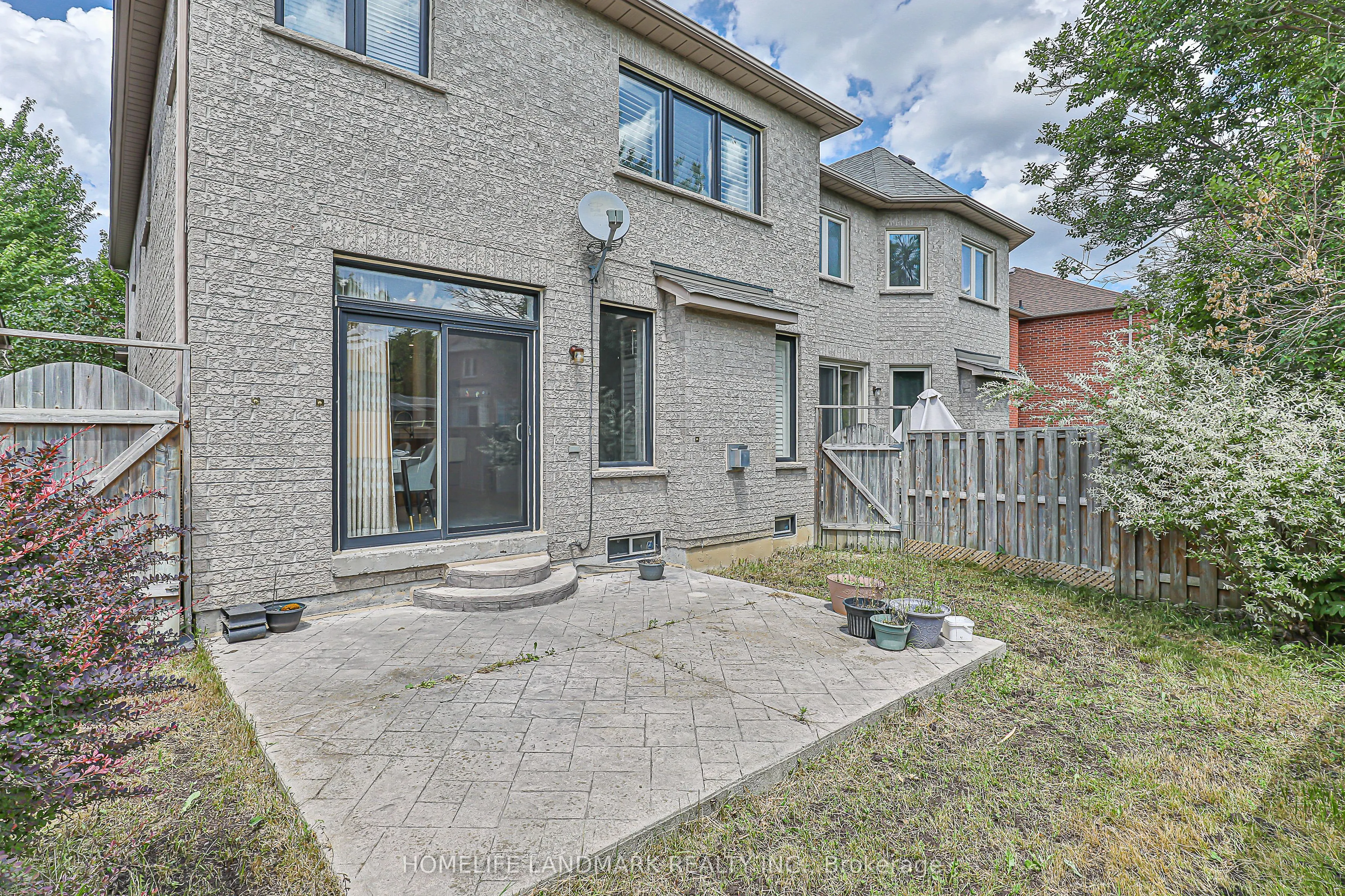 9 Longwood Avenue