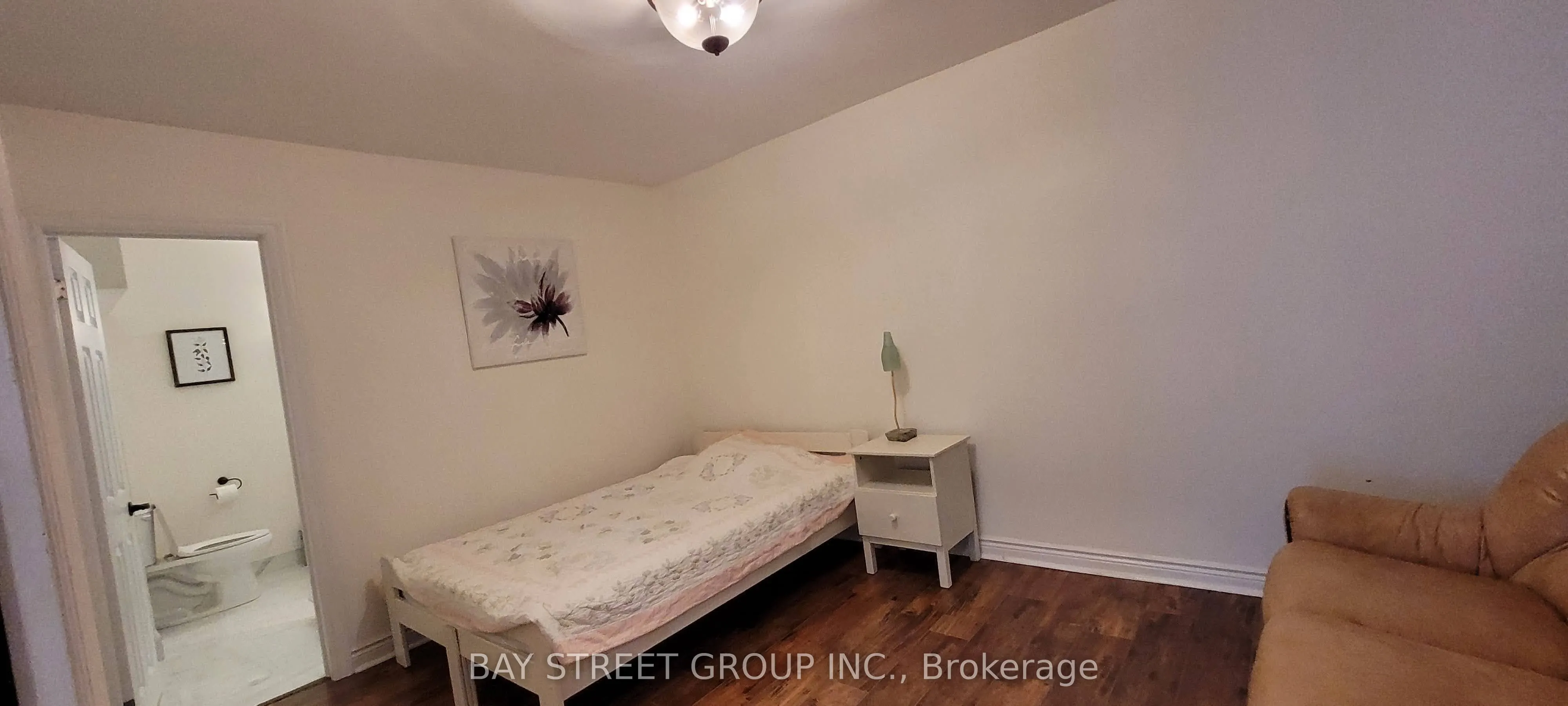 7 Maple Crescent