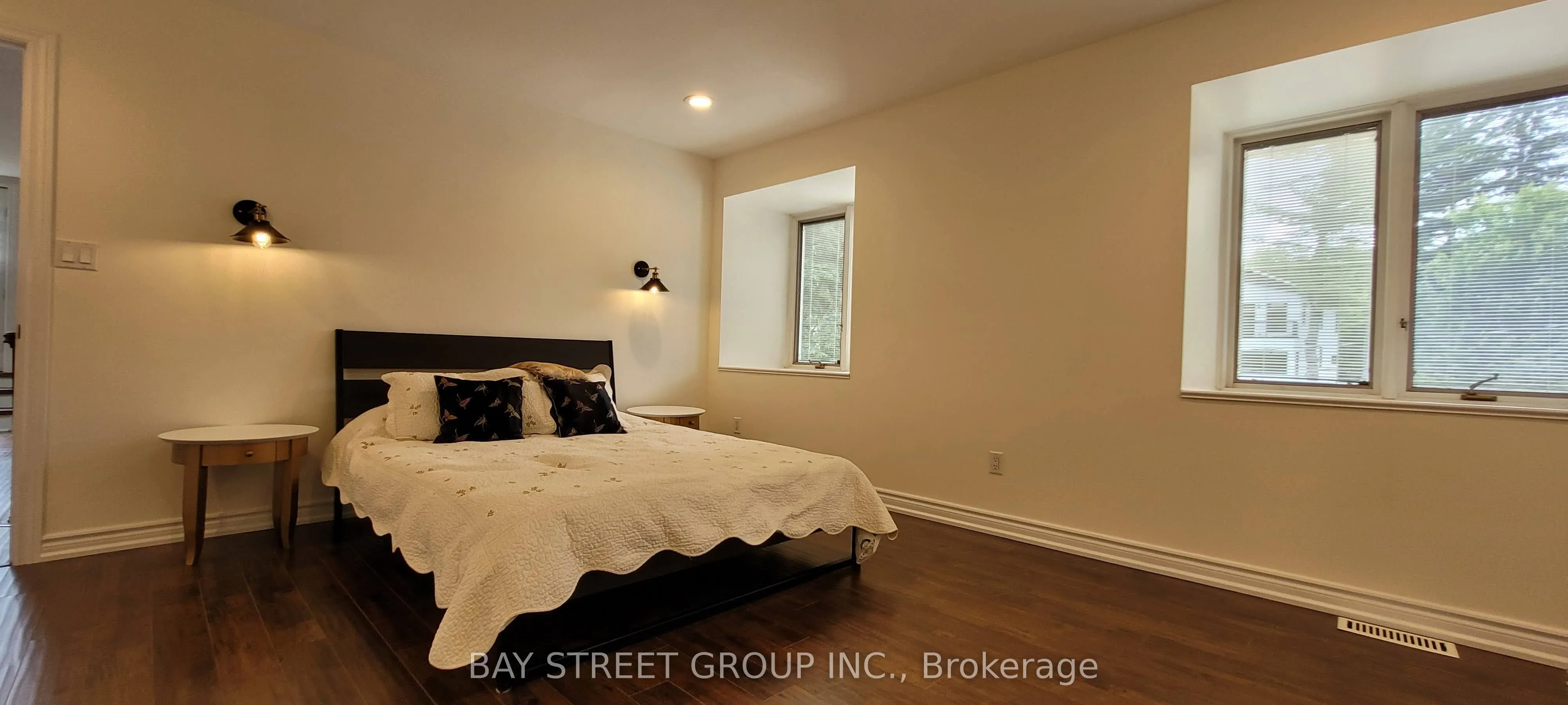 7 Maple Crescent