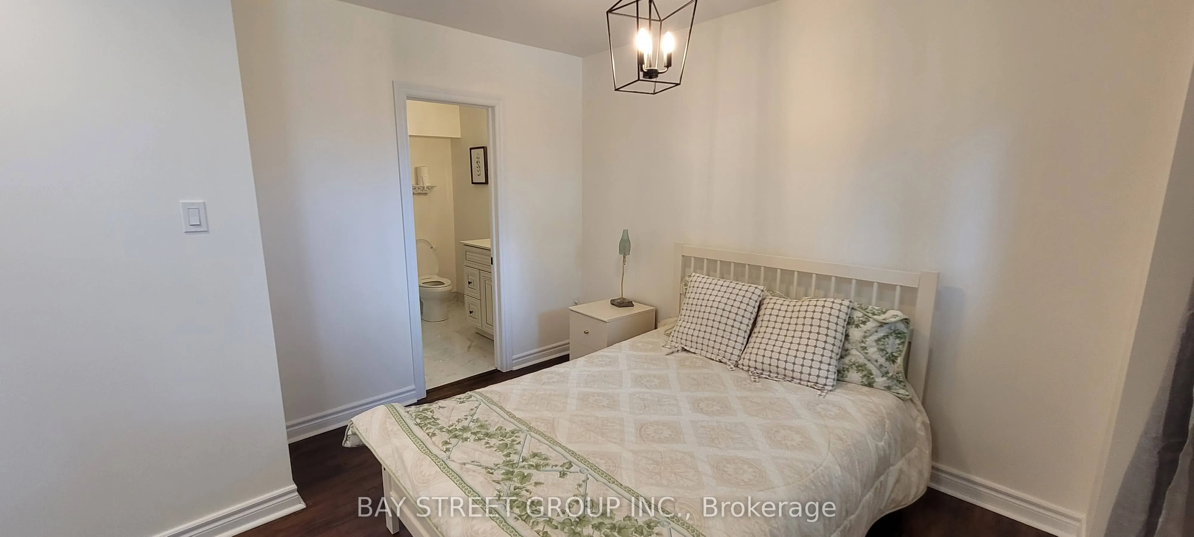 7 Maple Crescent