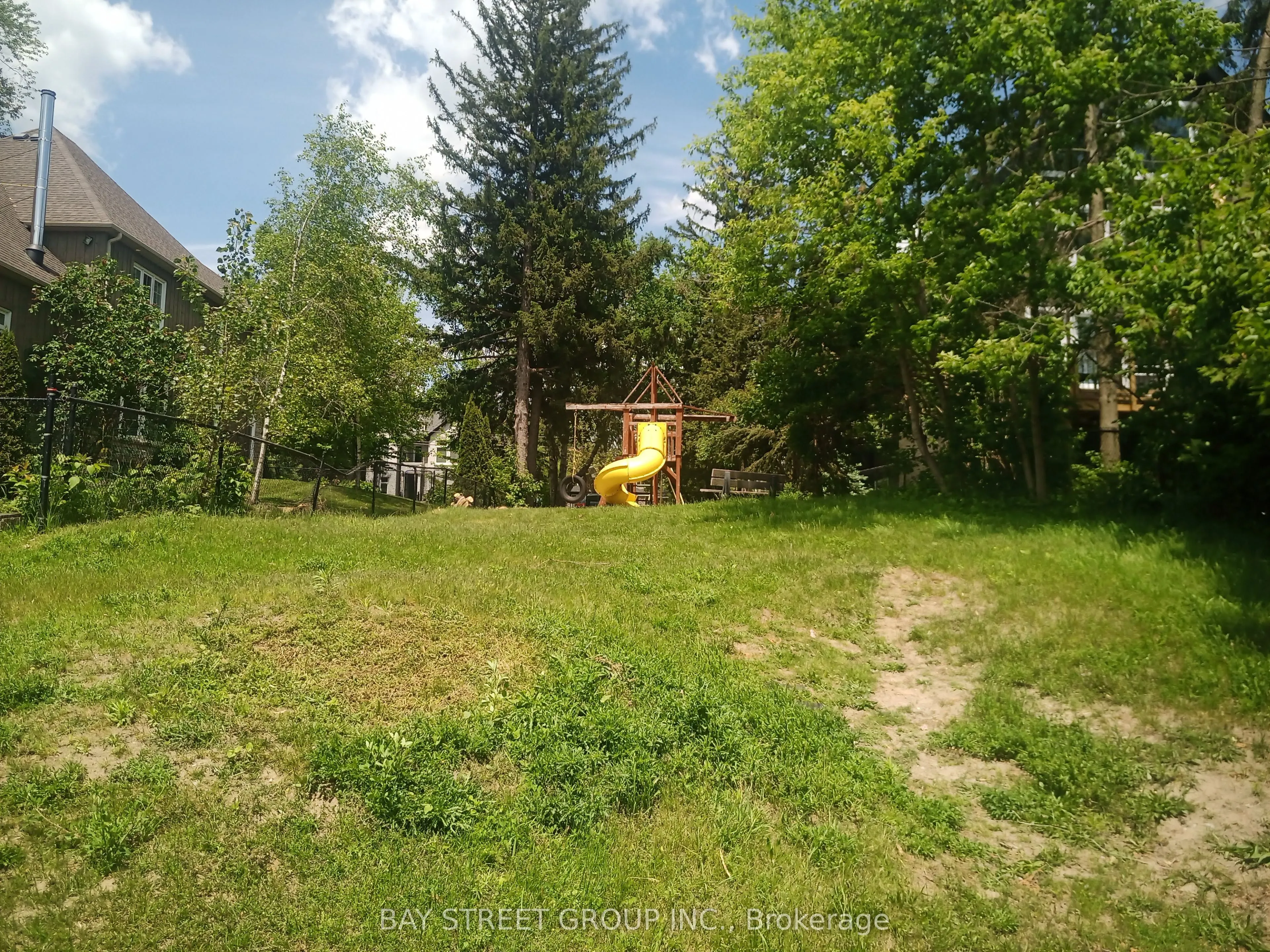 7 Maple Crescent