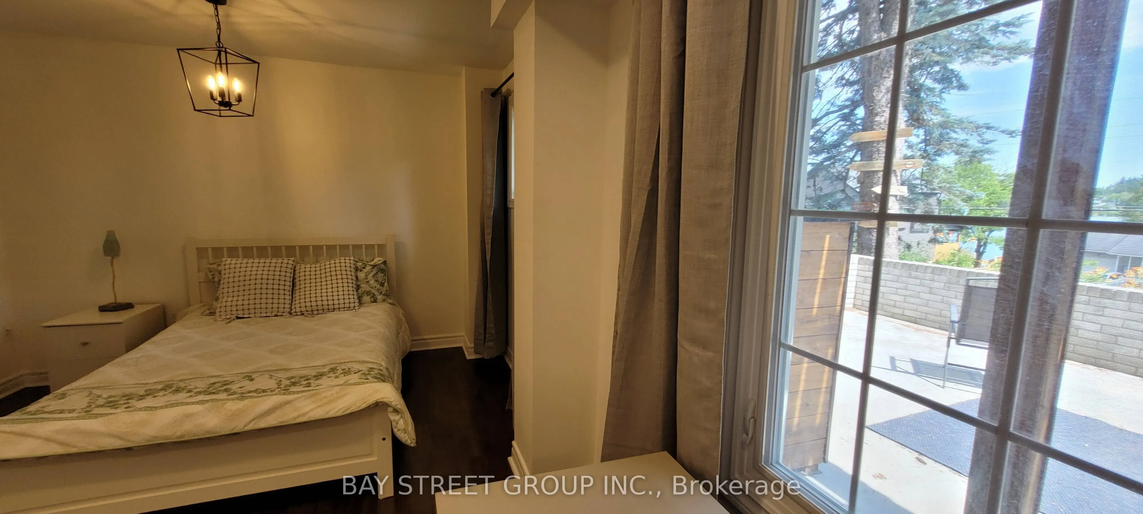 7 Maple Crescent