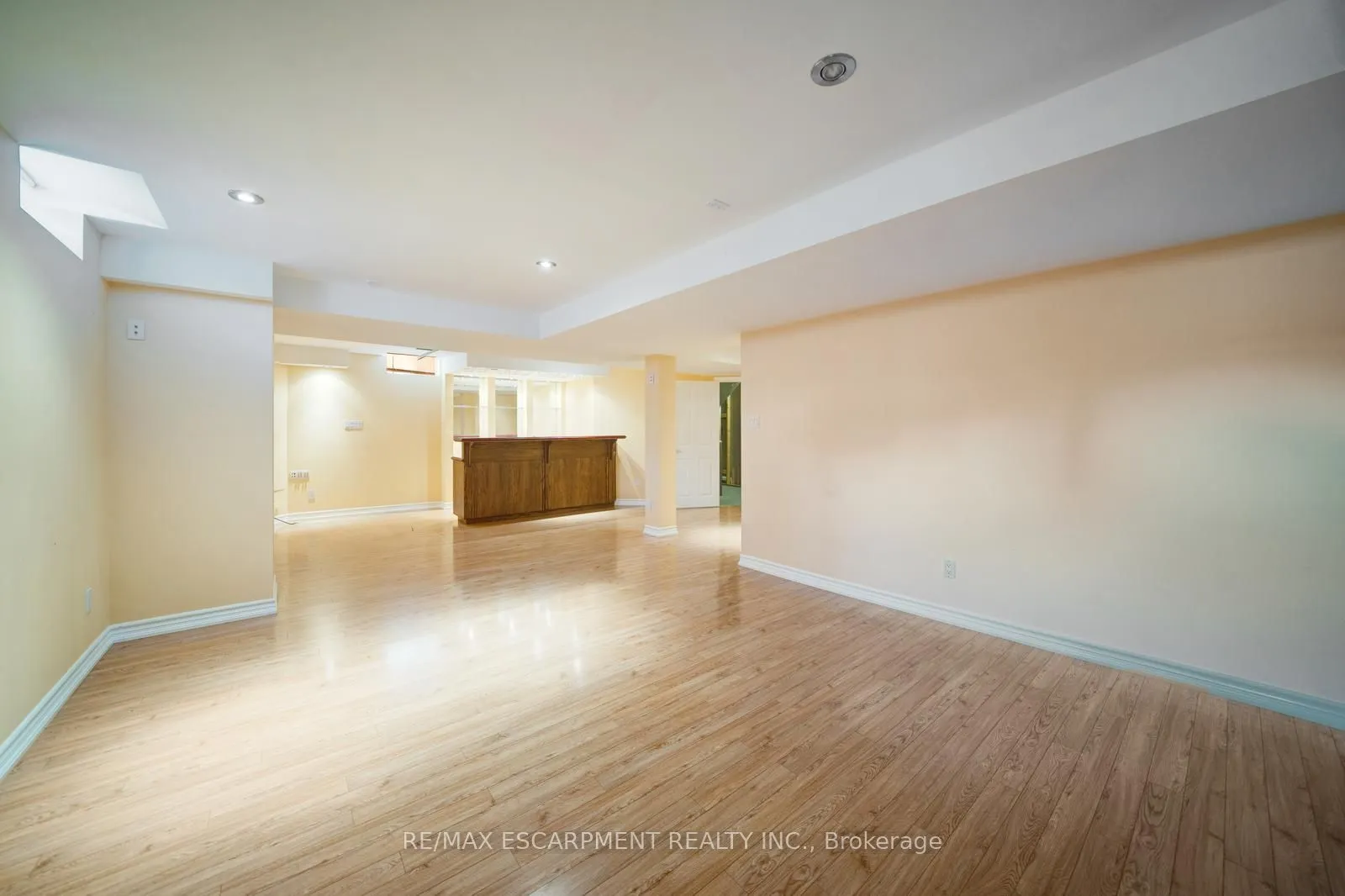 6 Weekes Avenue
